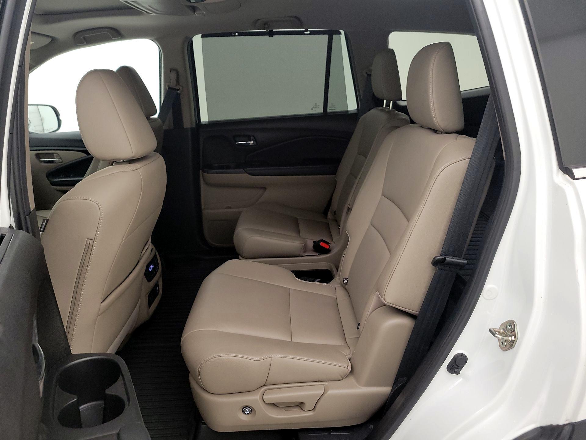 Thumbnail: 2020 Honda Pilot - 19