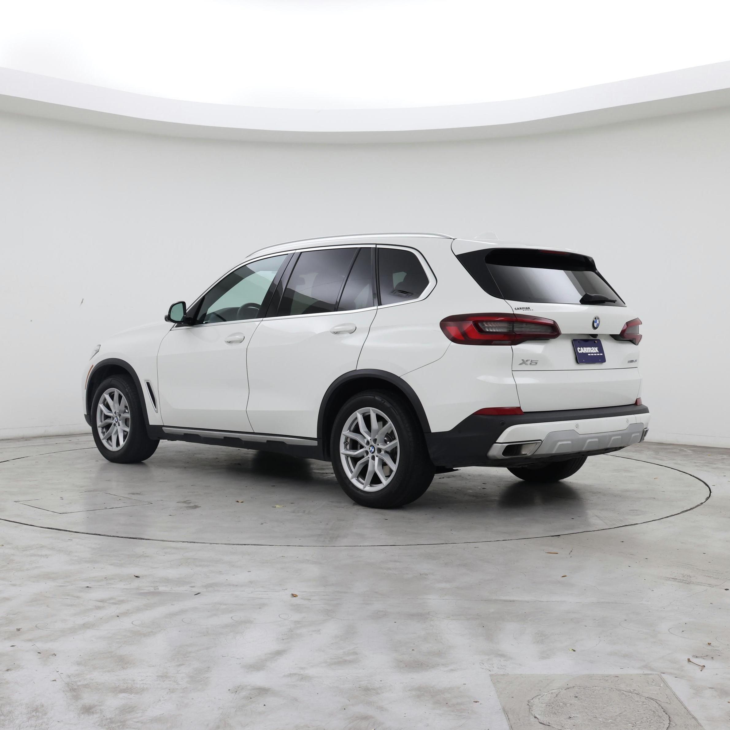 Thumbnail: 2023 BMW X5 - 2