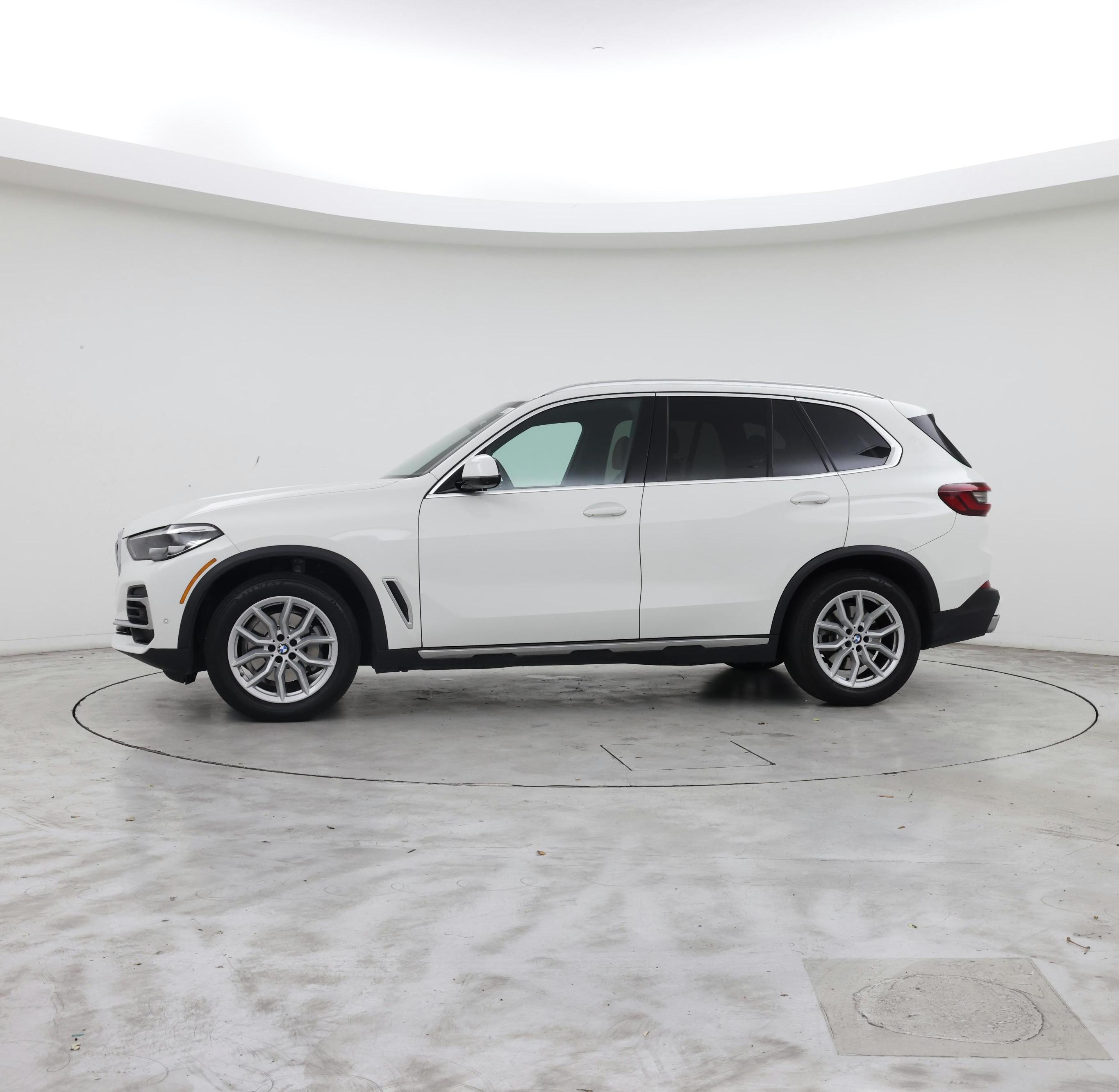 Thumbnail: 2023 BMW X5 - 3
