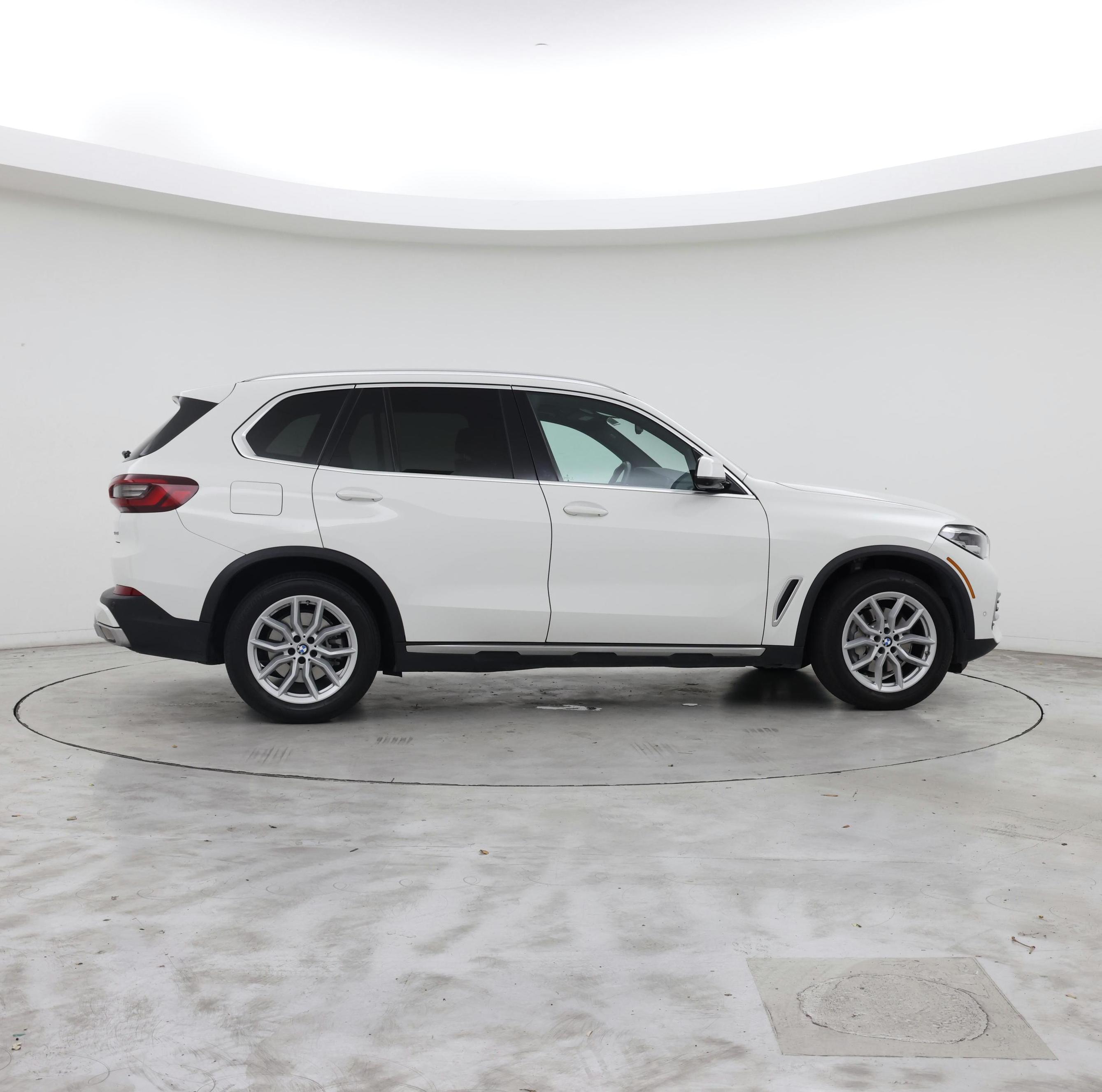 Thumbnail: 2023 BMW X5 - 7