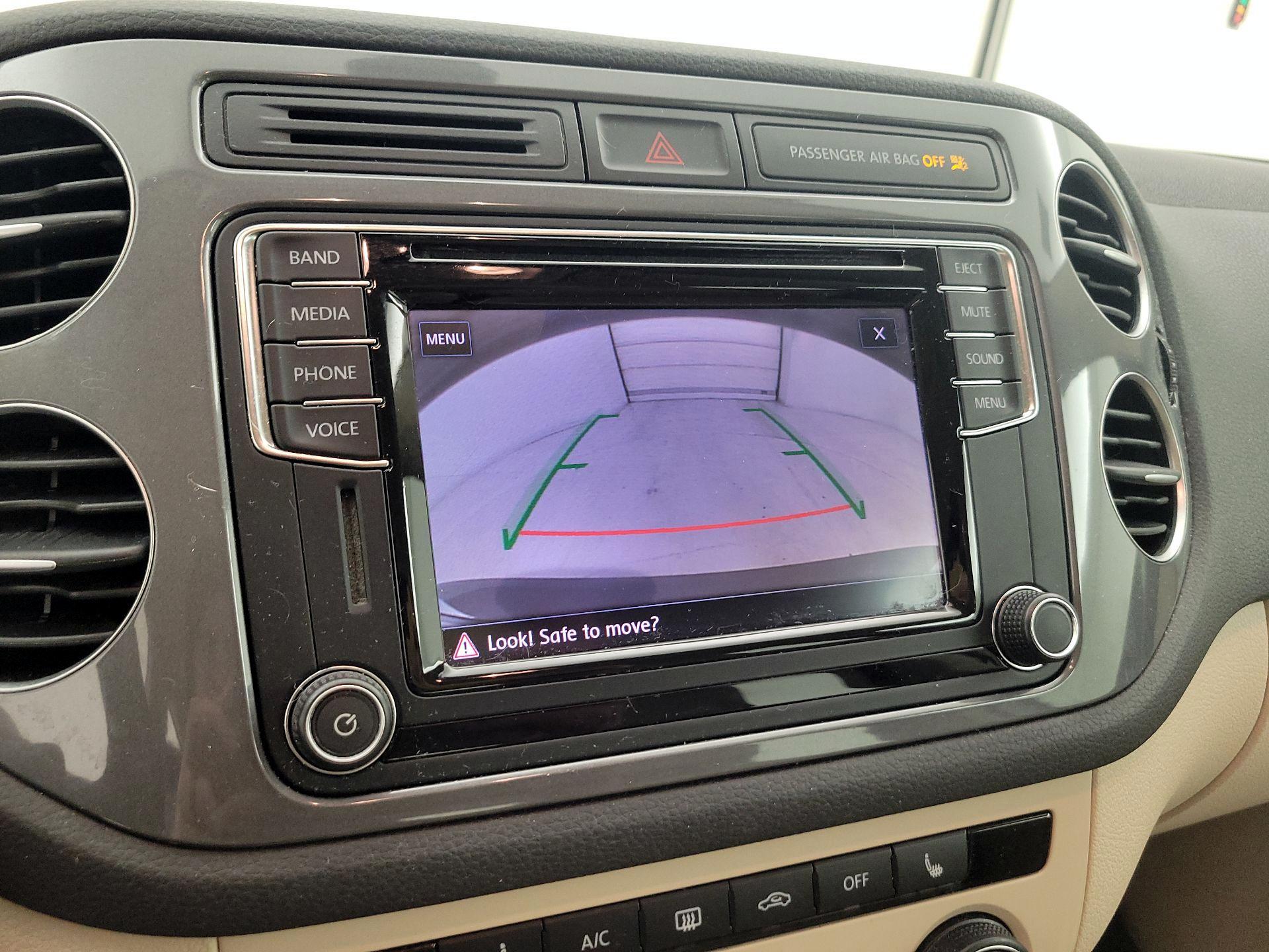 Thumbnail: 2017 Volkswagen Tiguan - 12