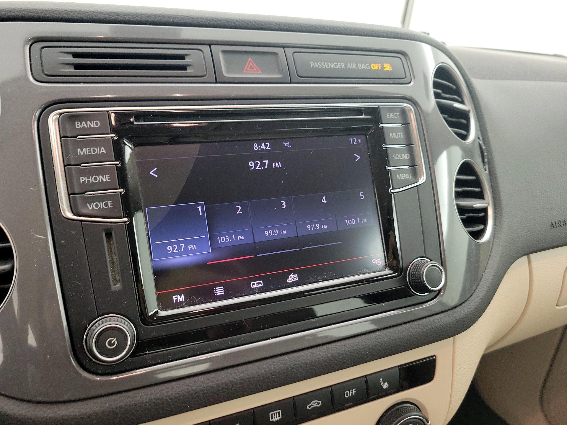 Thumbnail: 2017 Volkswagen Tiguan - 13