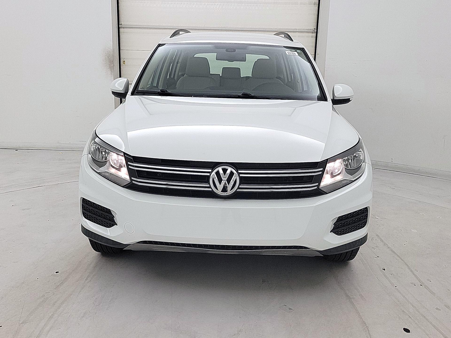 Thumbnail: 2017 Volkswagen Tiguan - 2