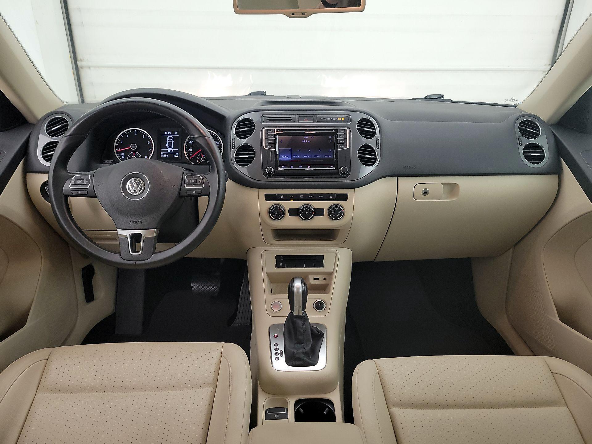 Thumbnail: 2017 Volkswagen Tiguan - 8