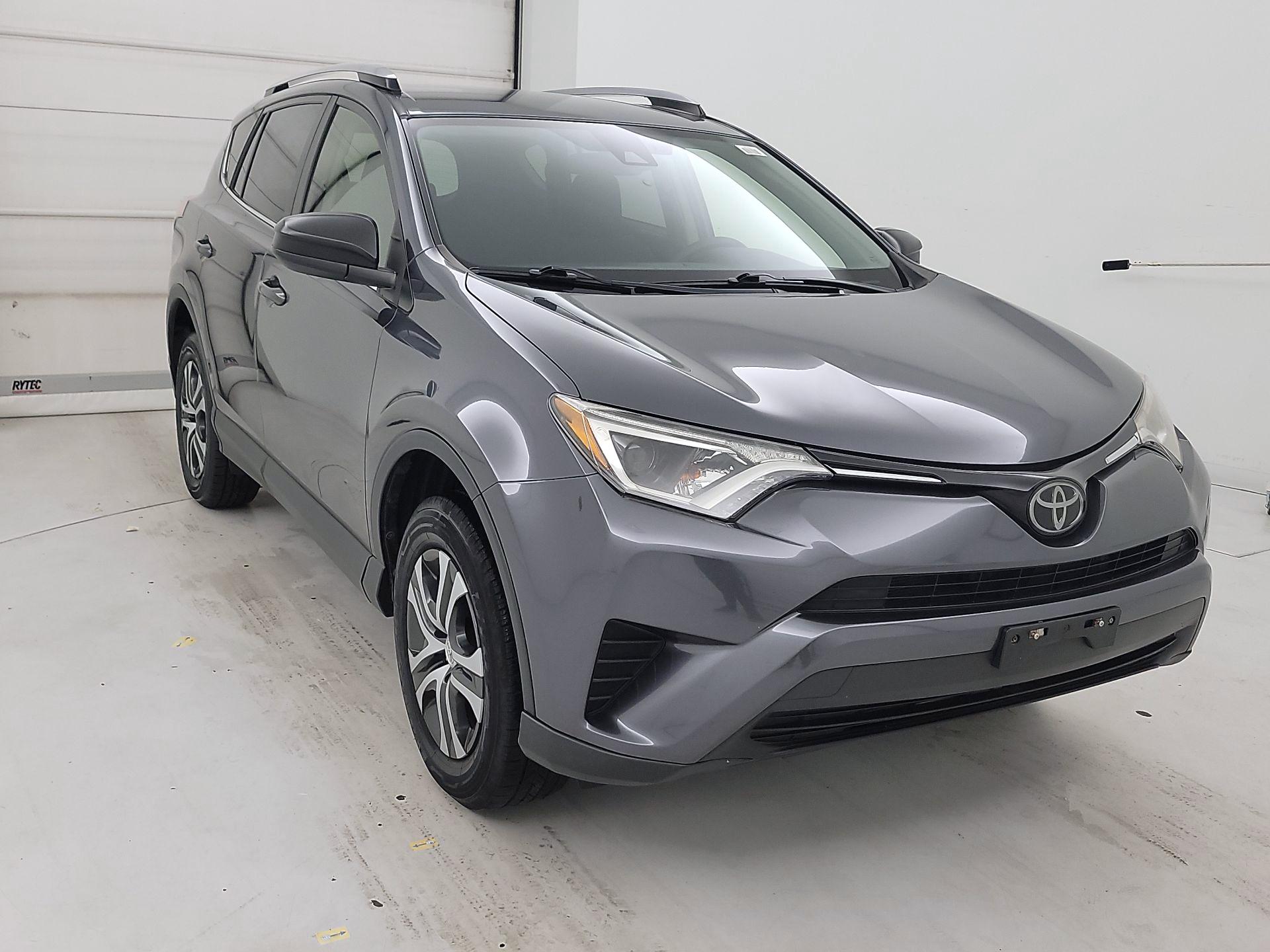 Thumbnail: 2018 Toyota RAV4 - 1