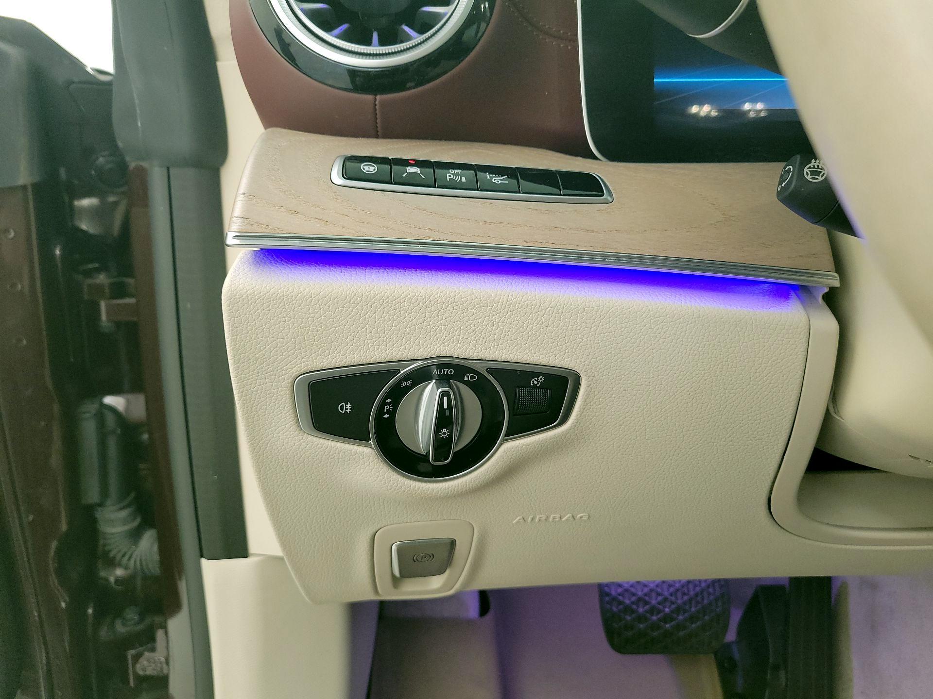 Thumbnail: 2019 Mercedes-Benz E-Class - 13