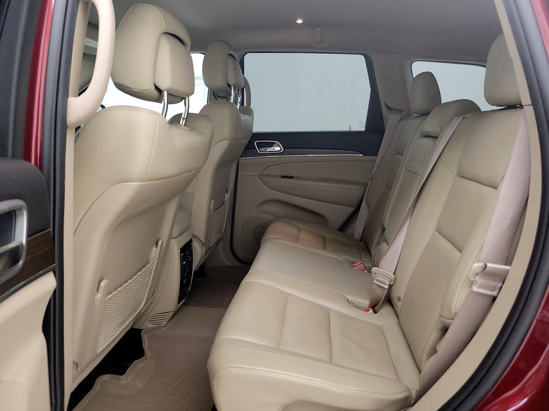 Thumbnail: 2018 Jeep Grand Cherokee - 18