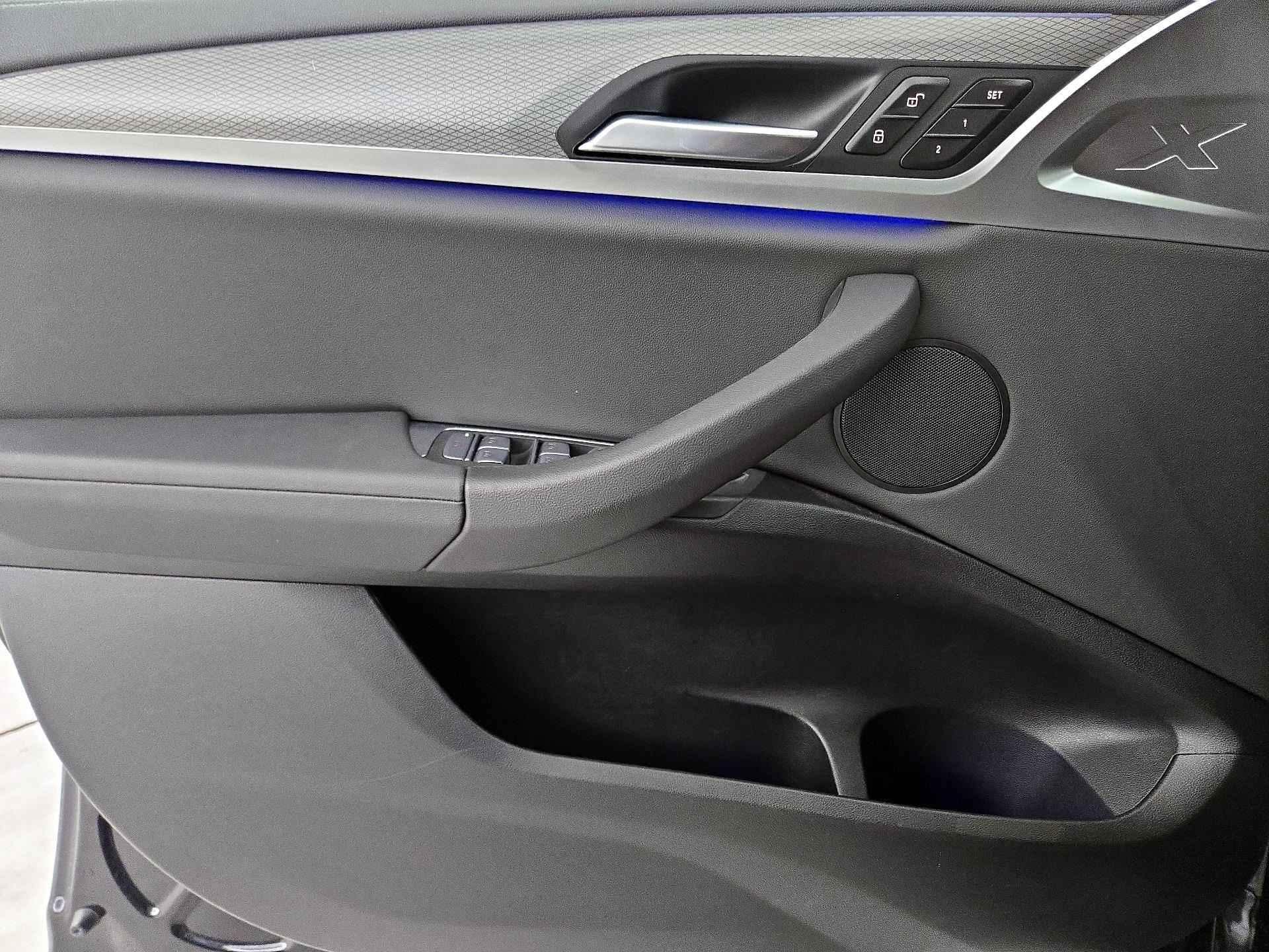 Thumbnail: 2021 BMW X4 - 12