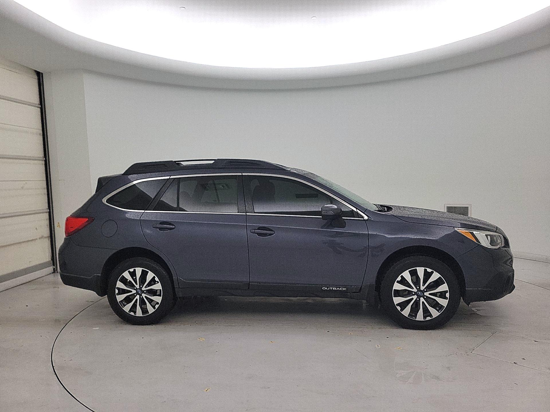 Thumbnail: 2017 Subaru Outback - 4