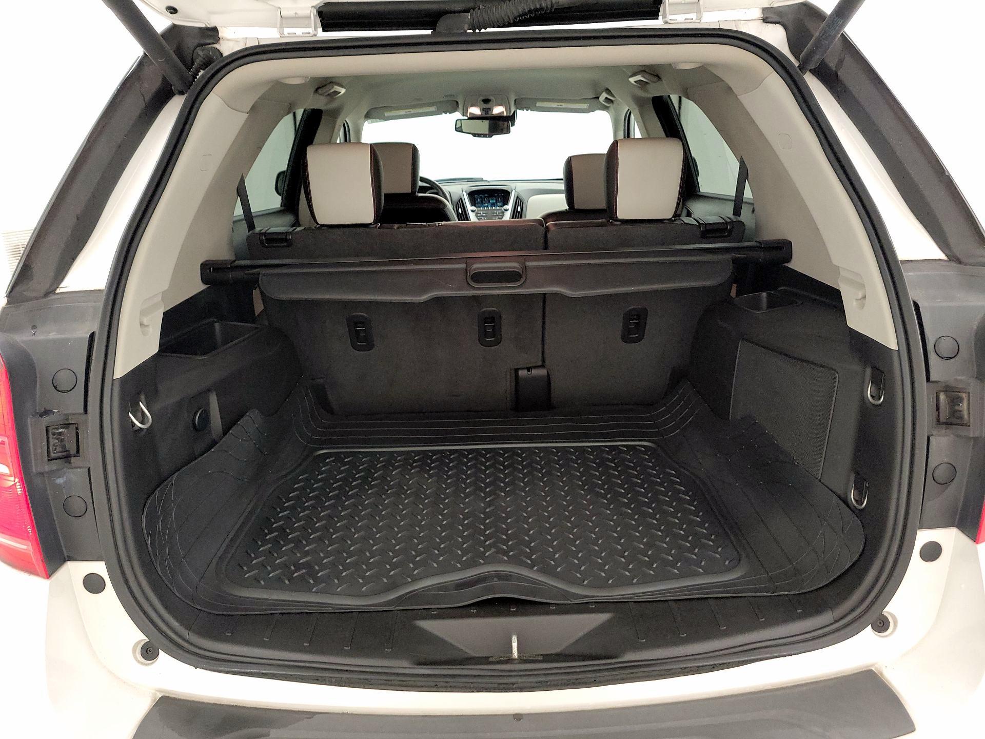 Thumbnail: 2017 Chevrolet Equinox - 17