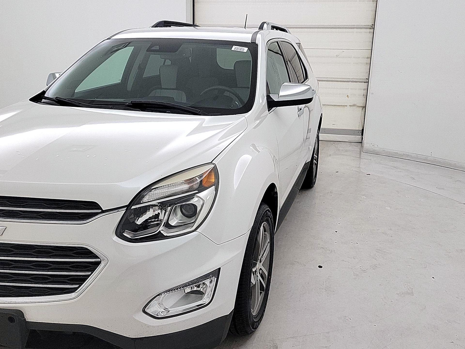 Thumbnail: 2017 Chevrolet Equinox - 3