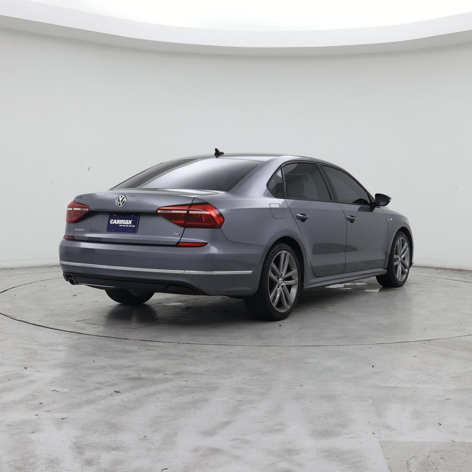 Thumbnail: 2018 Volkswagen Passat - 8