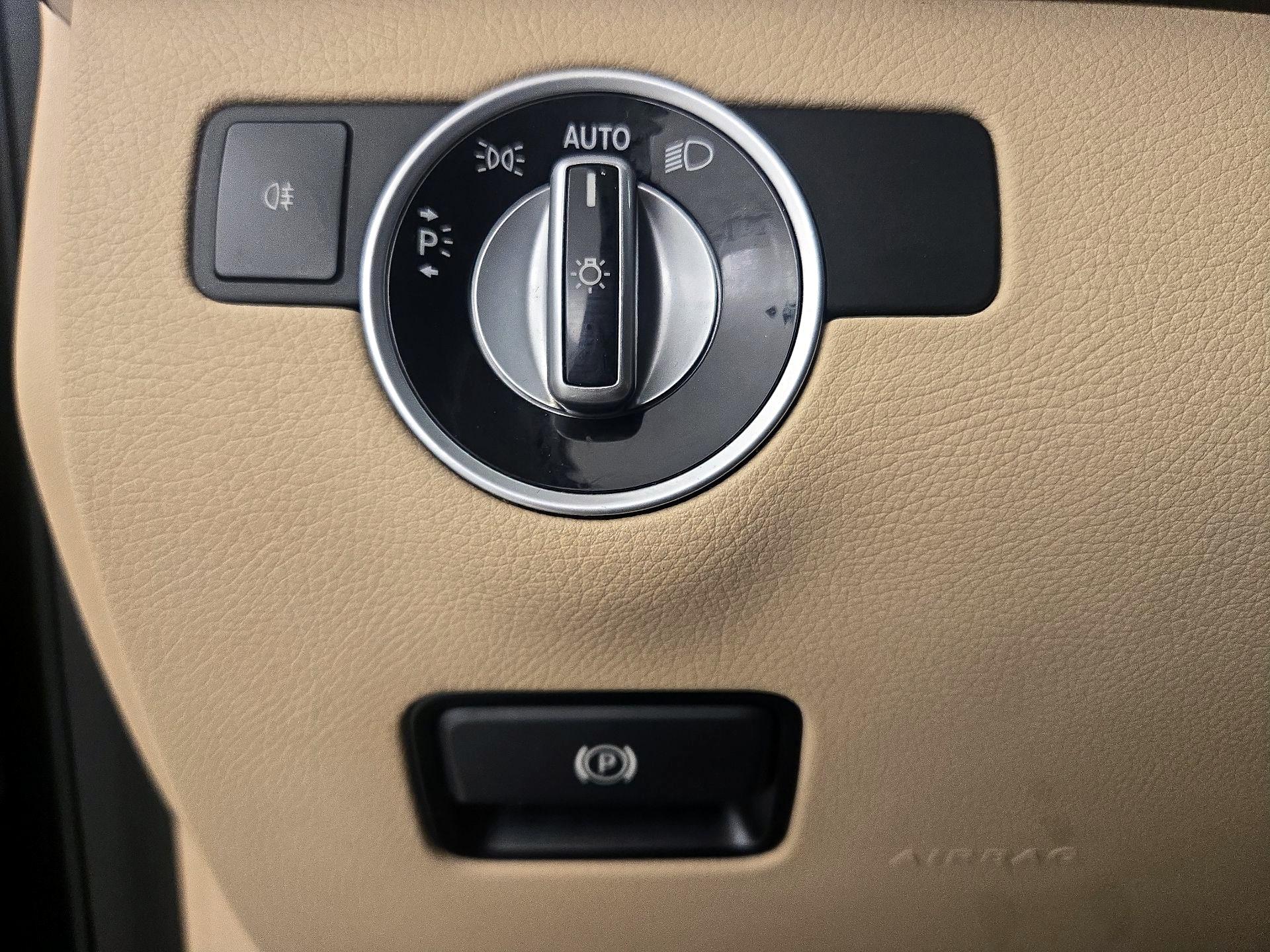 Thumbnail: 2016 Mercedes-Benz GLE - 13