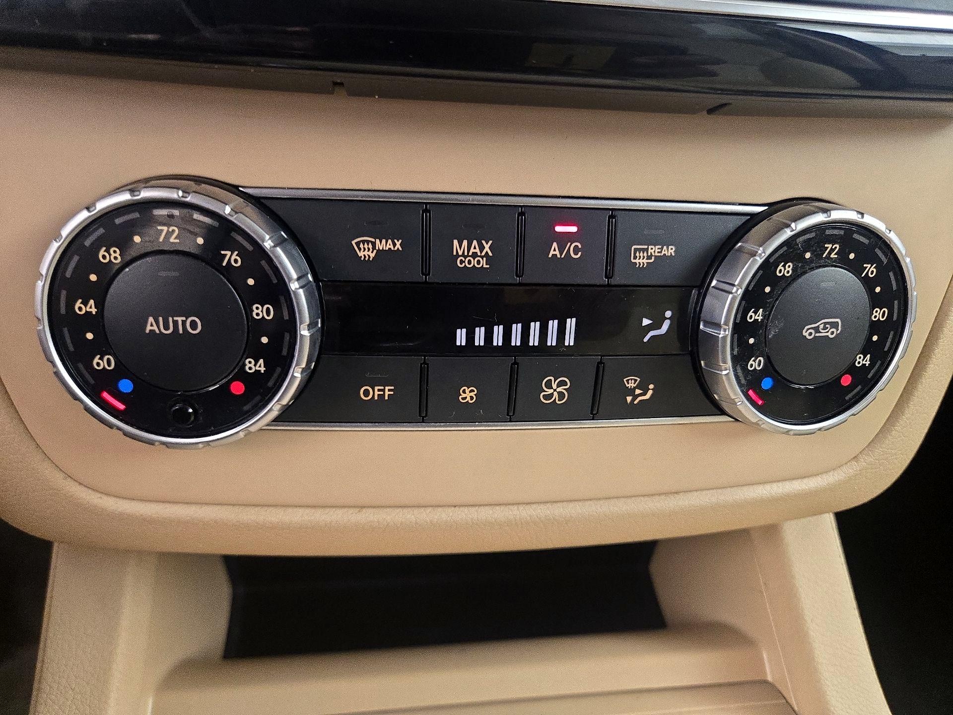 Thumbnail: 2016 Mercedes-Benz GLE - 17