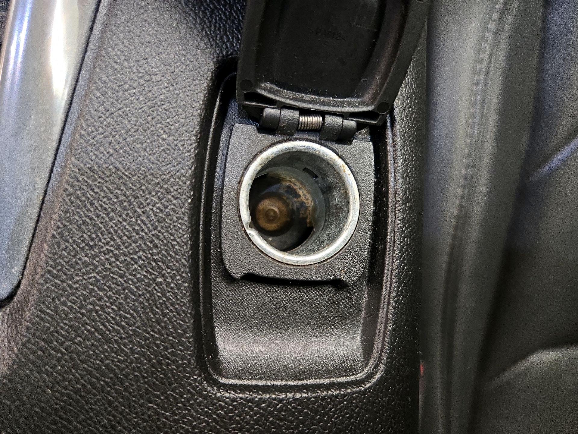 Thumbnail: 2018 Chevrolet Camaro - 17