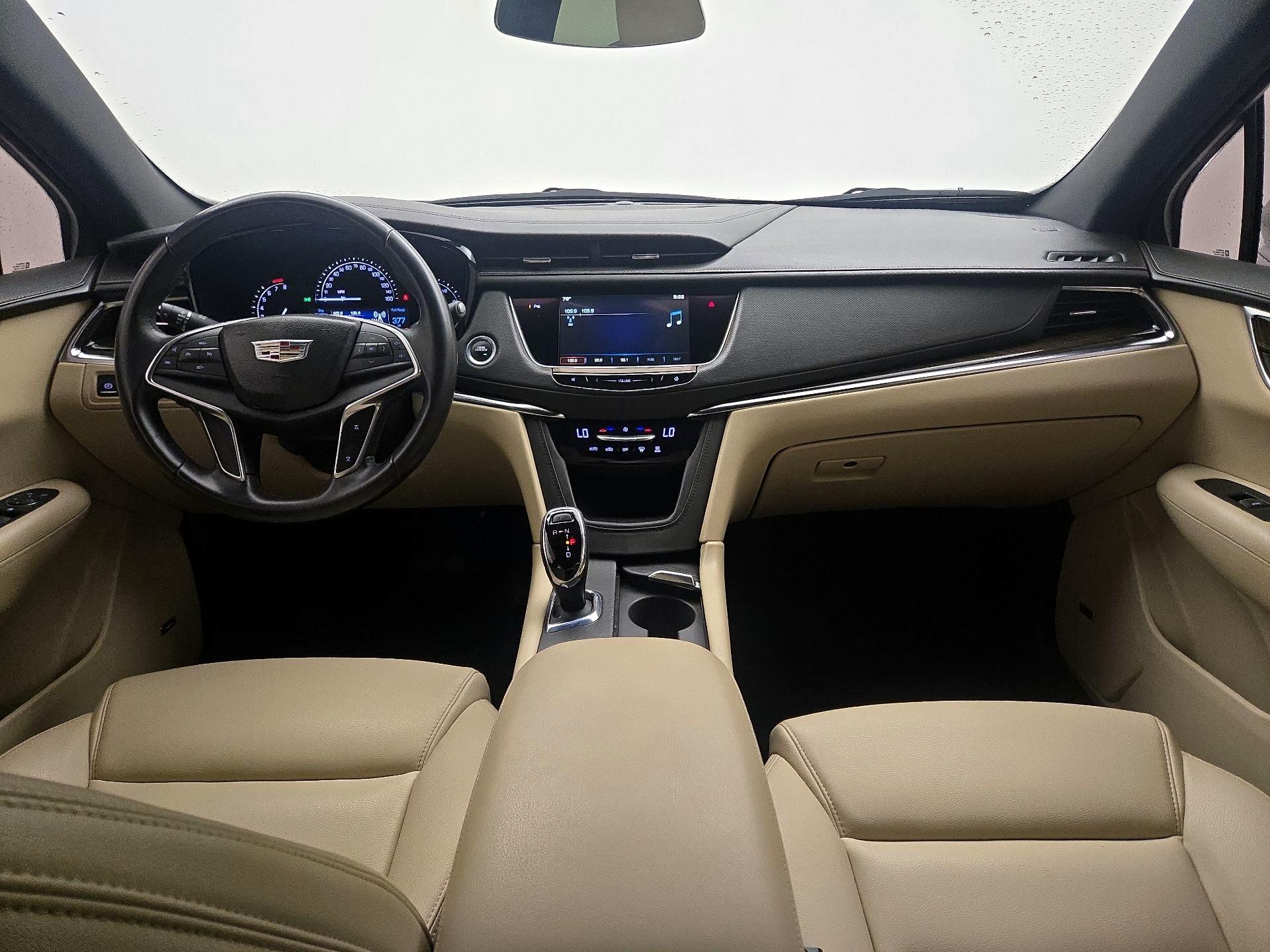 Thumbnail: 2017 Cadillac XT5 - 9