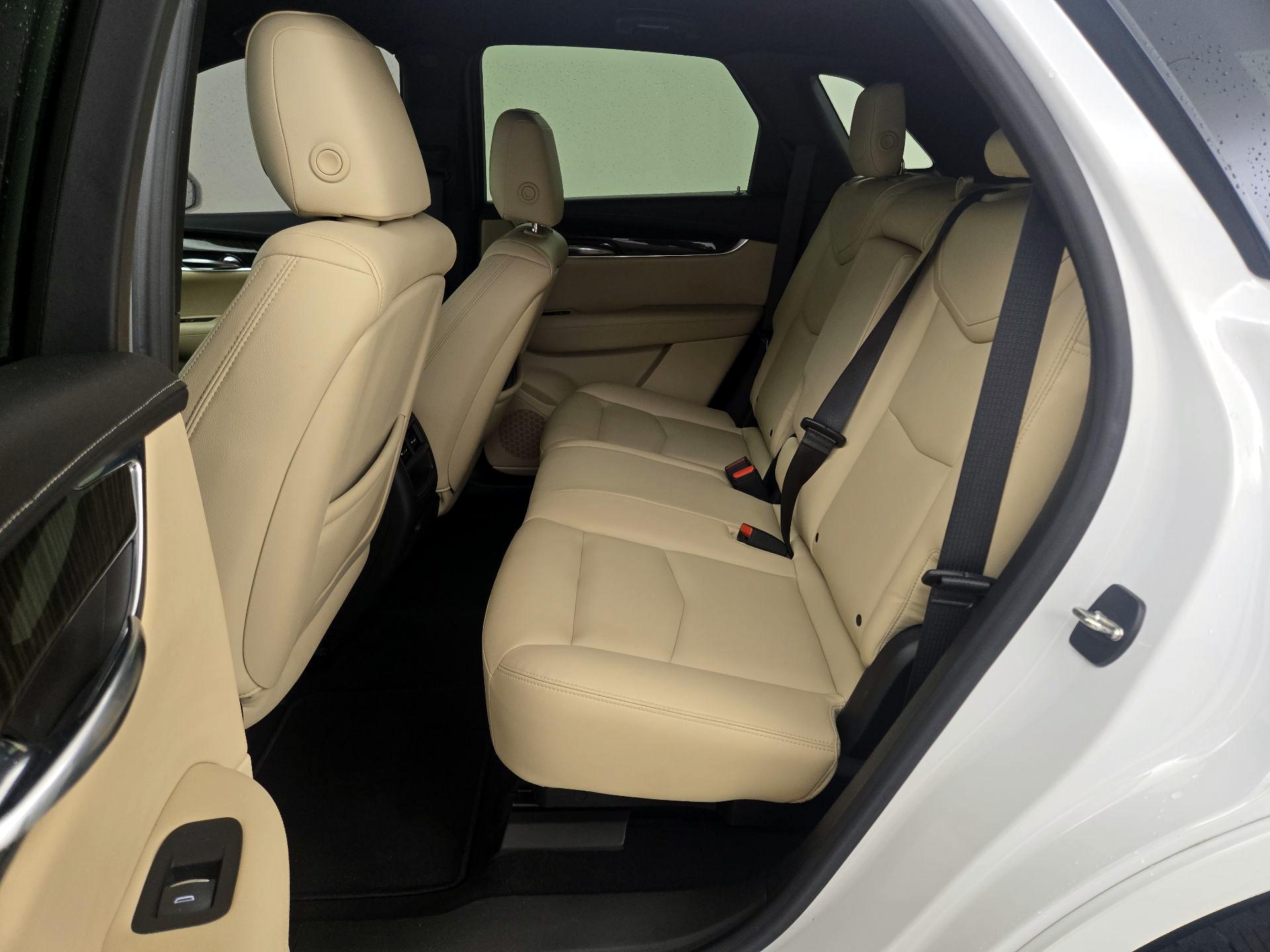 Thumbnail: 2017 Cadillac XT5 - 19