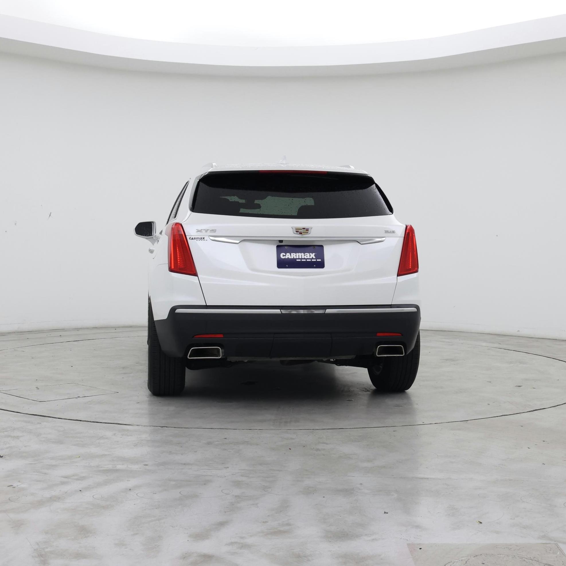 Thumbnail: 2017 Cadillac XT5 - 6