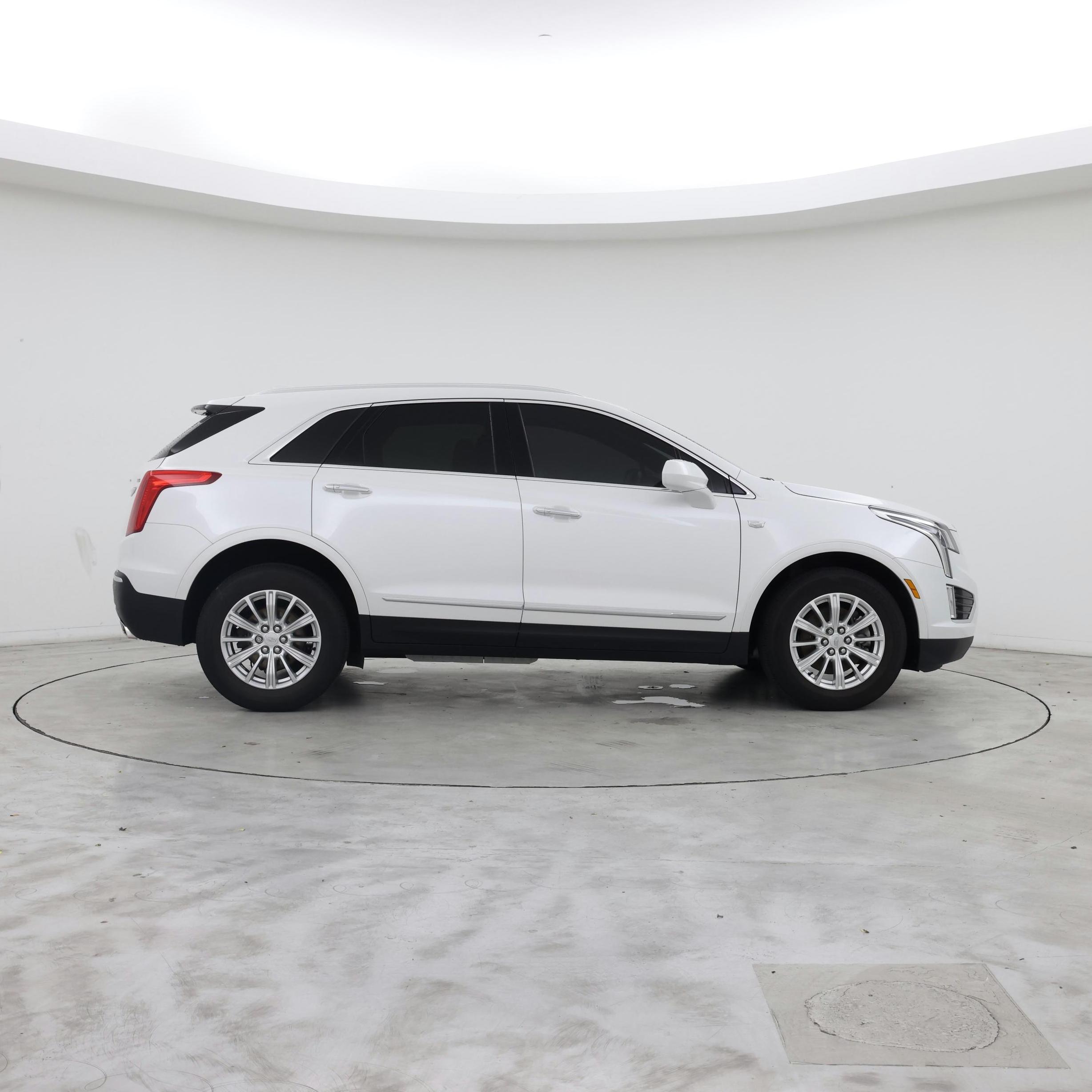 Thumbnail: 2017 Cadillac XT5 - 7