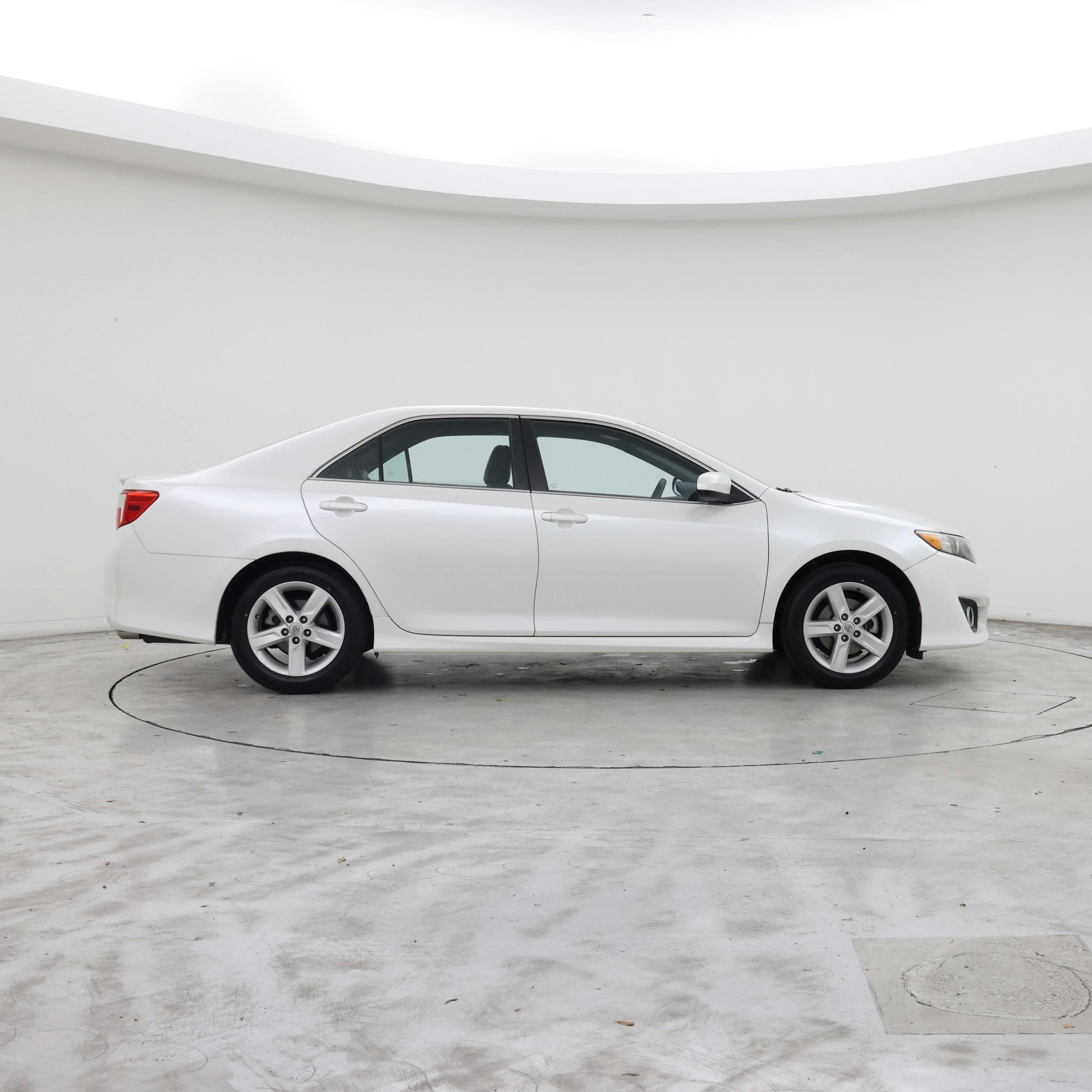 Thumbnail: 2014 Toyota Camry - 7