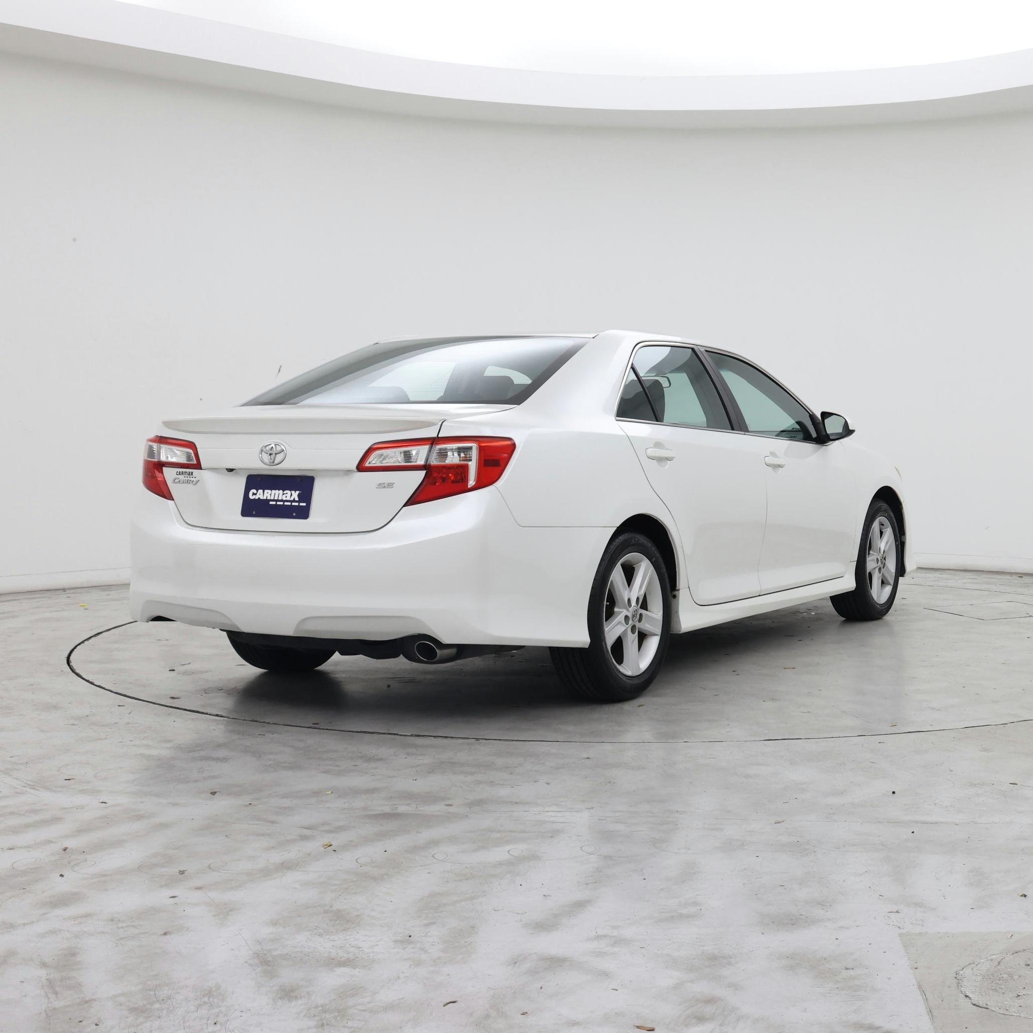 Thumbnail: 2014 Toyota Camry - 8