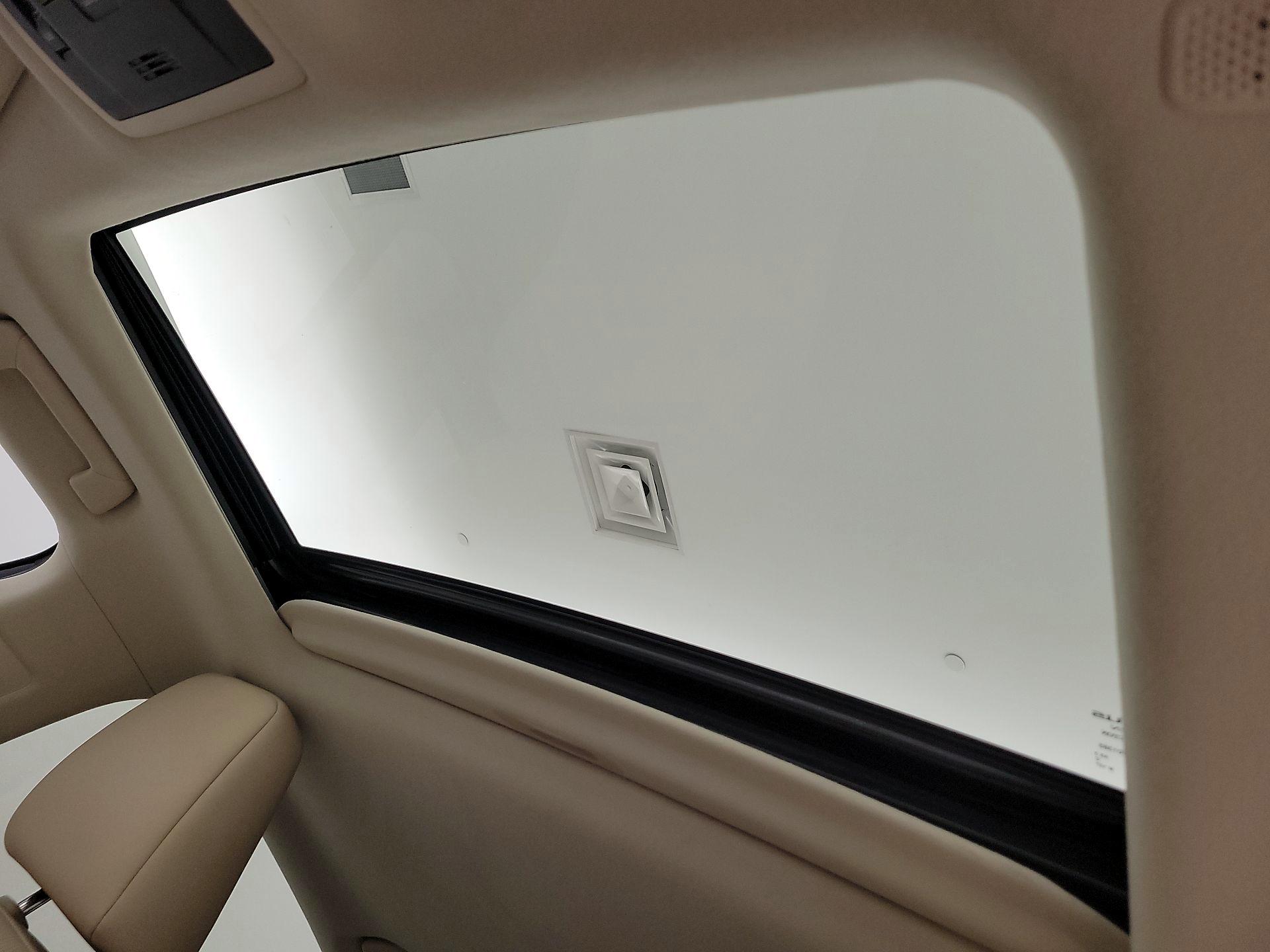 Thumbnail: 2019 Lexus RX - 17