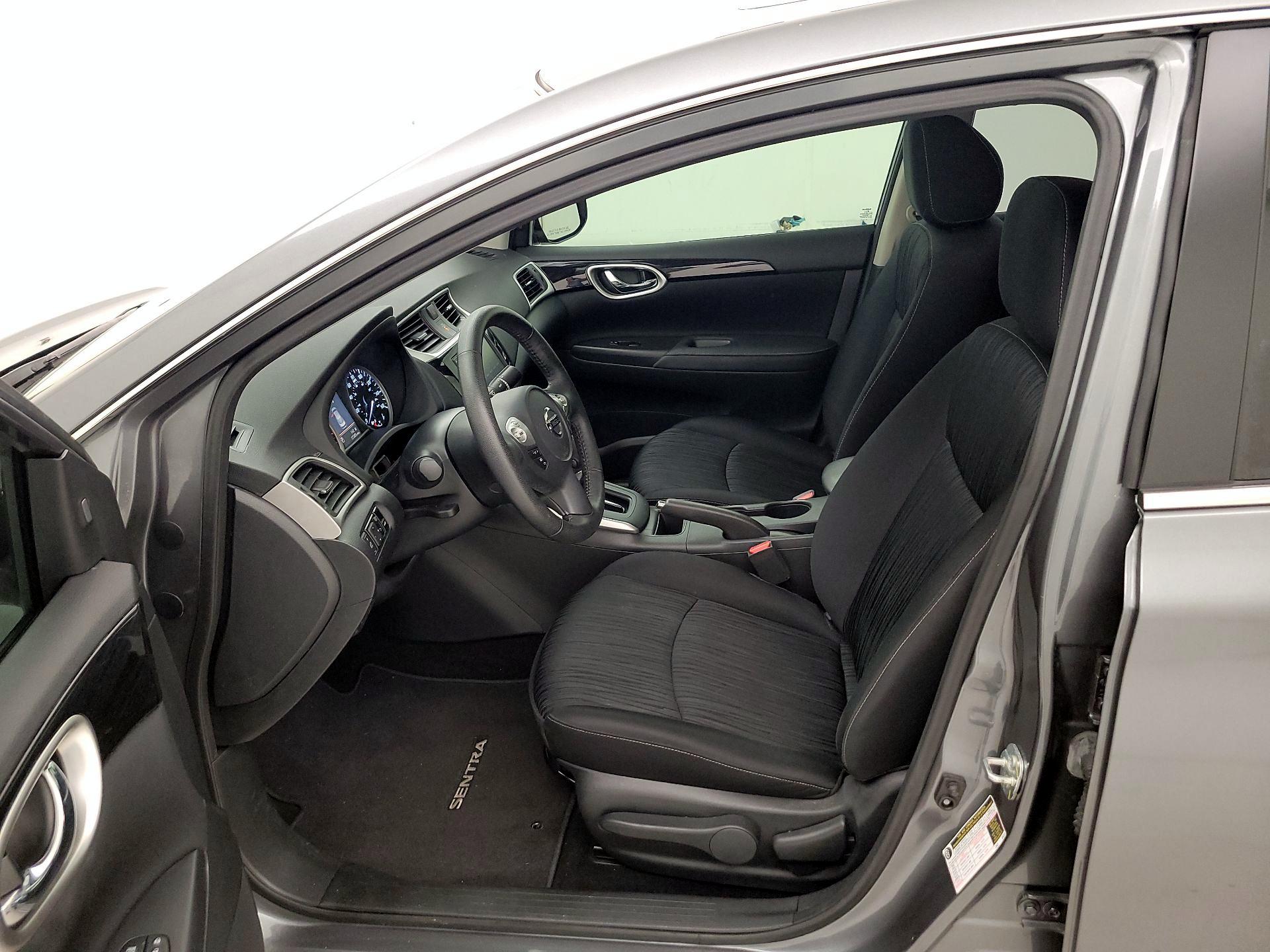 Thumbnail: 2019 Nissan Sentra - 9