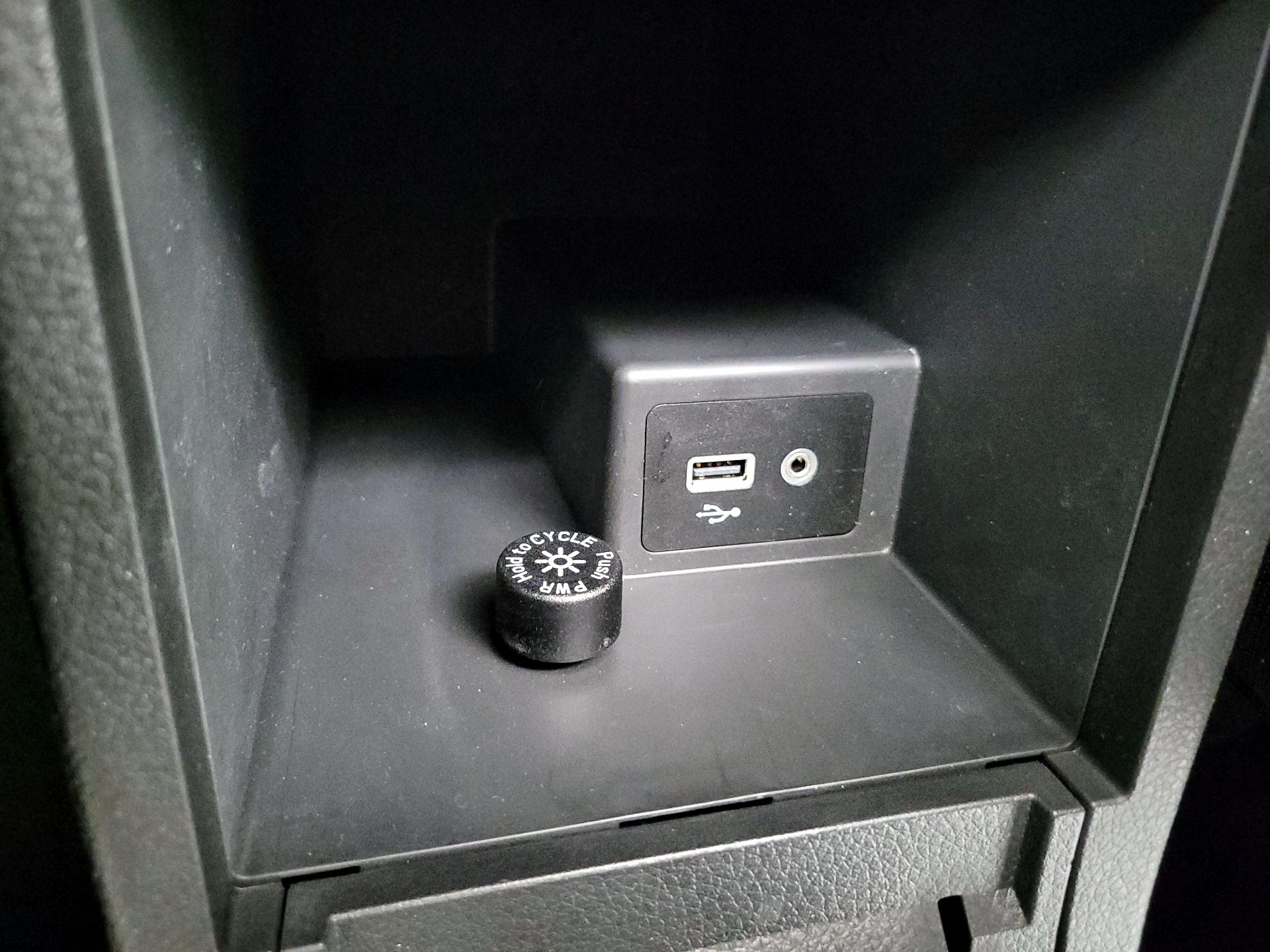 Thumbnail: 2019 Nissan Sentra - 16