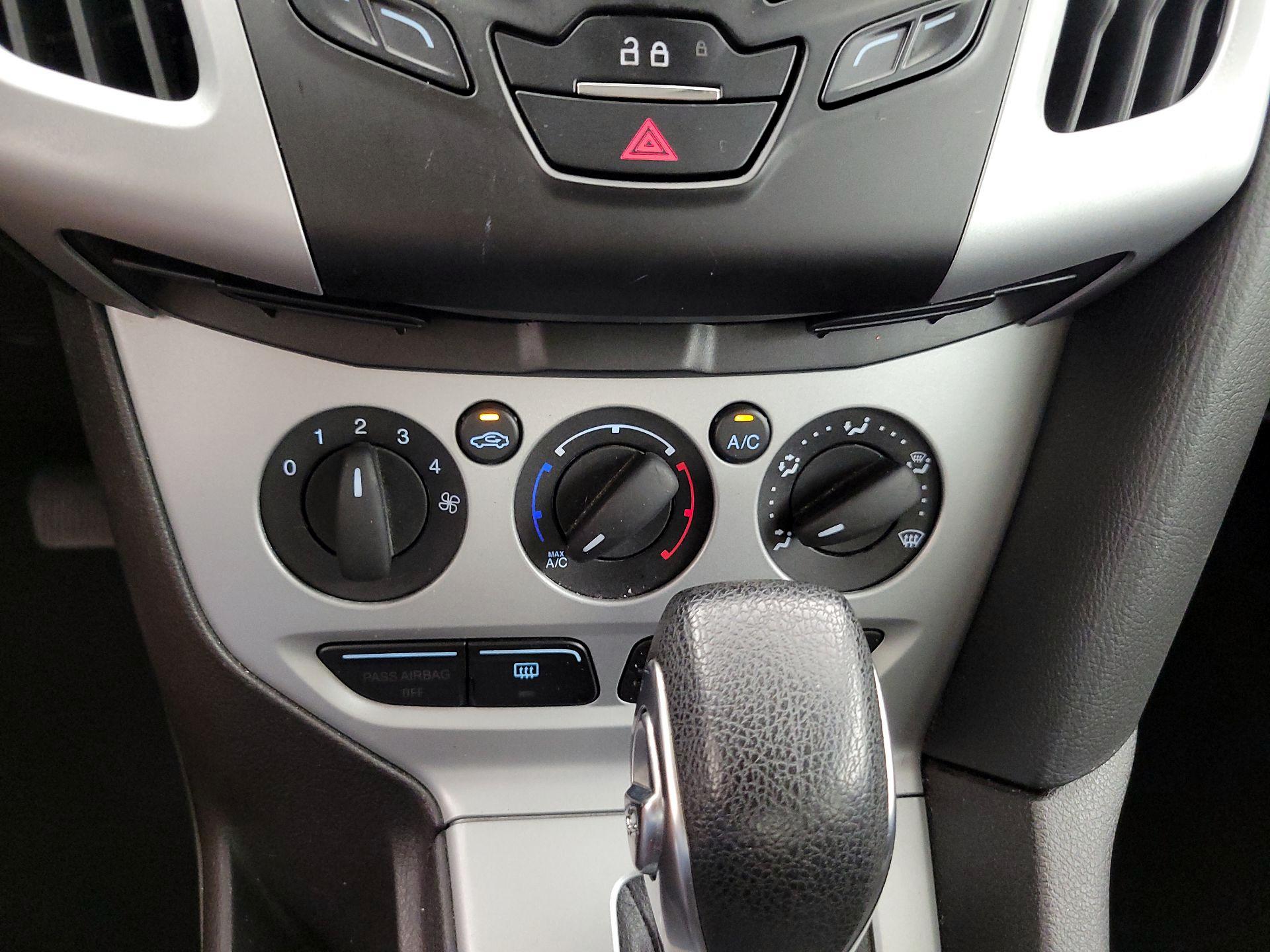 Thumbnail: 2014 Ford Focus - 13