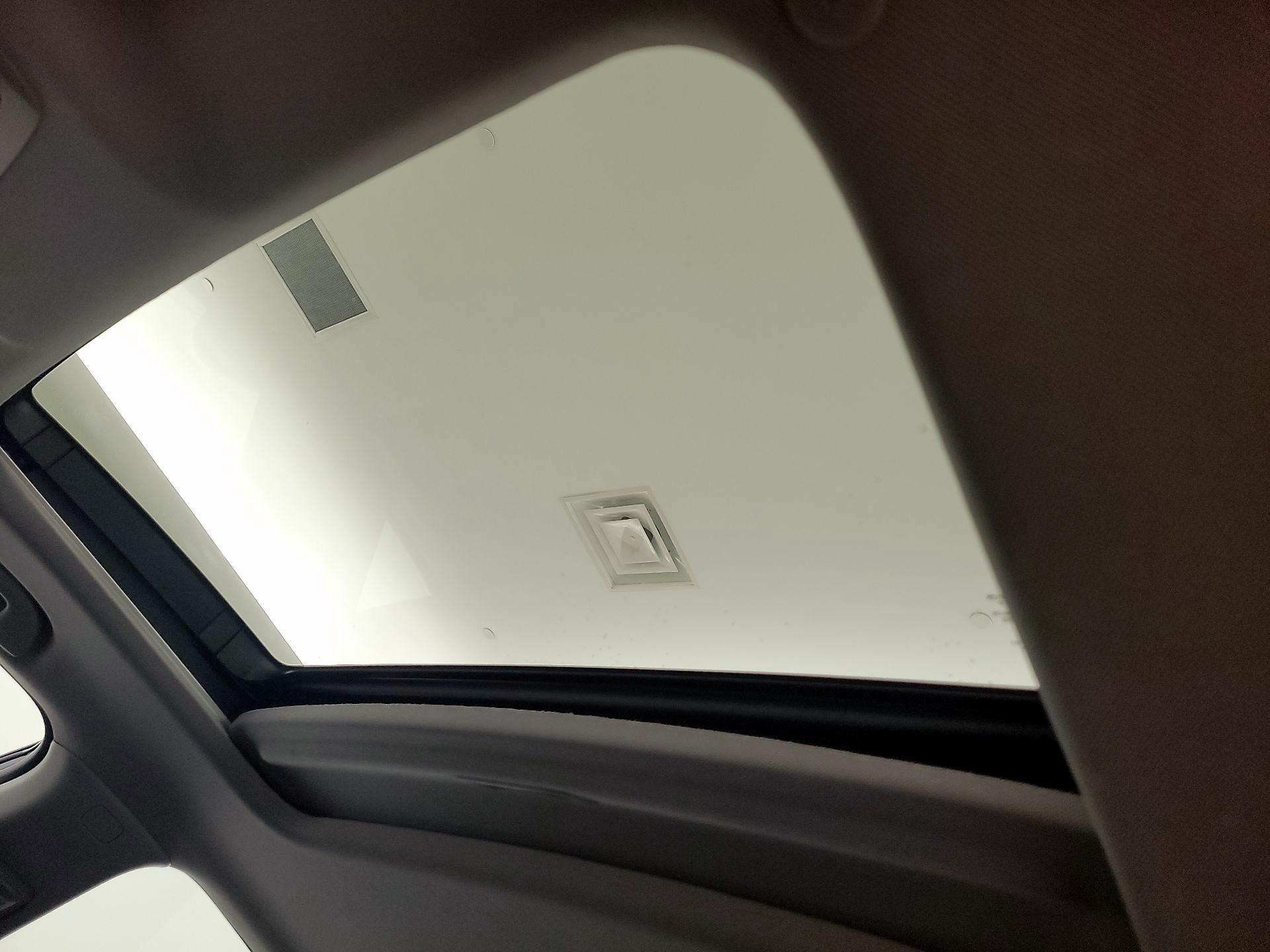 Thumbnail: 2019 Honda Accord - 17