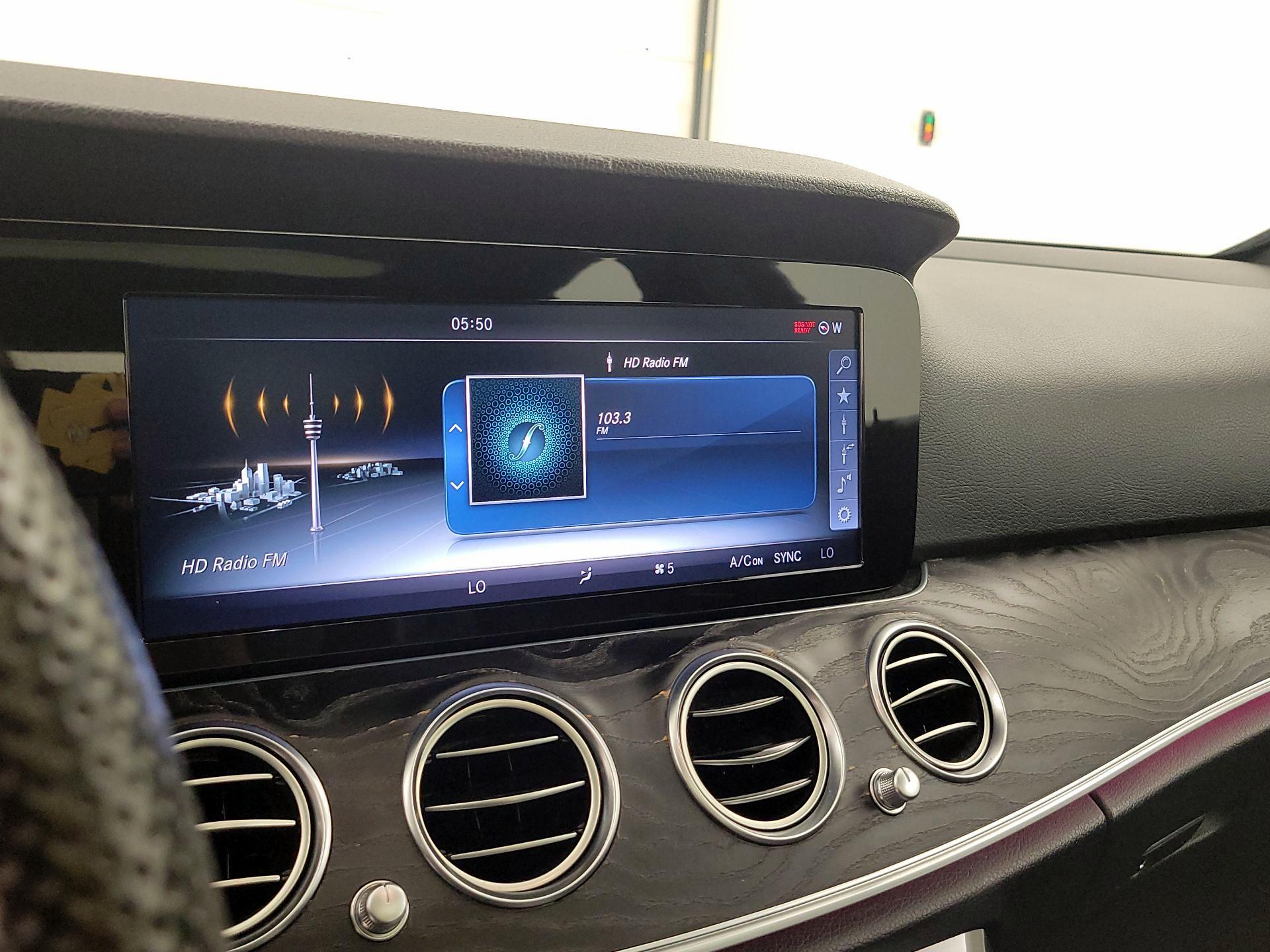 Thumbnail: 2017 Mercedes-Benz E-Class - 13