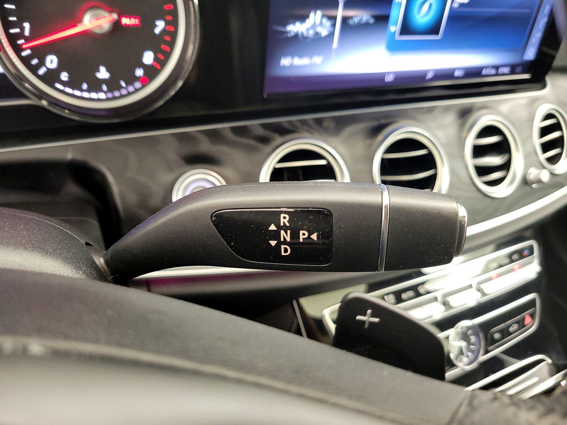 Thumbnail: 2017 Mercedes-Benz E-Class - 15