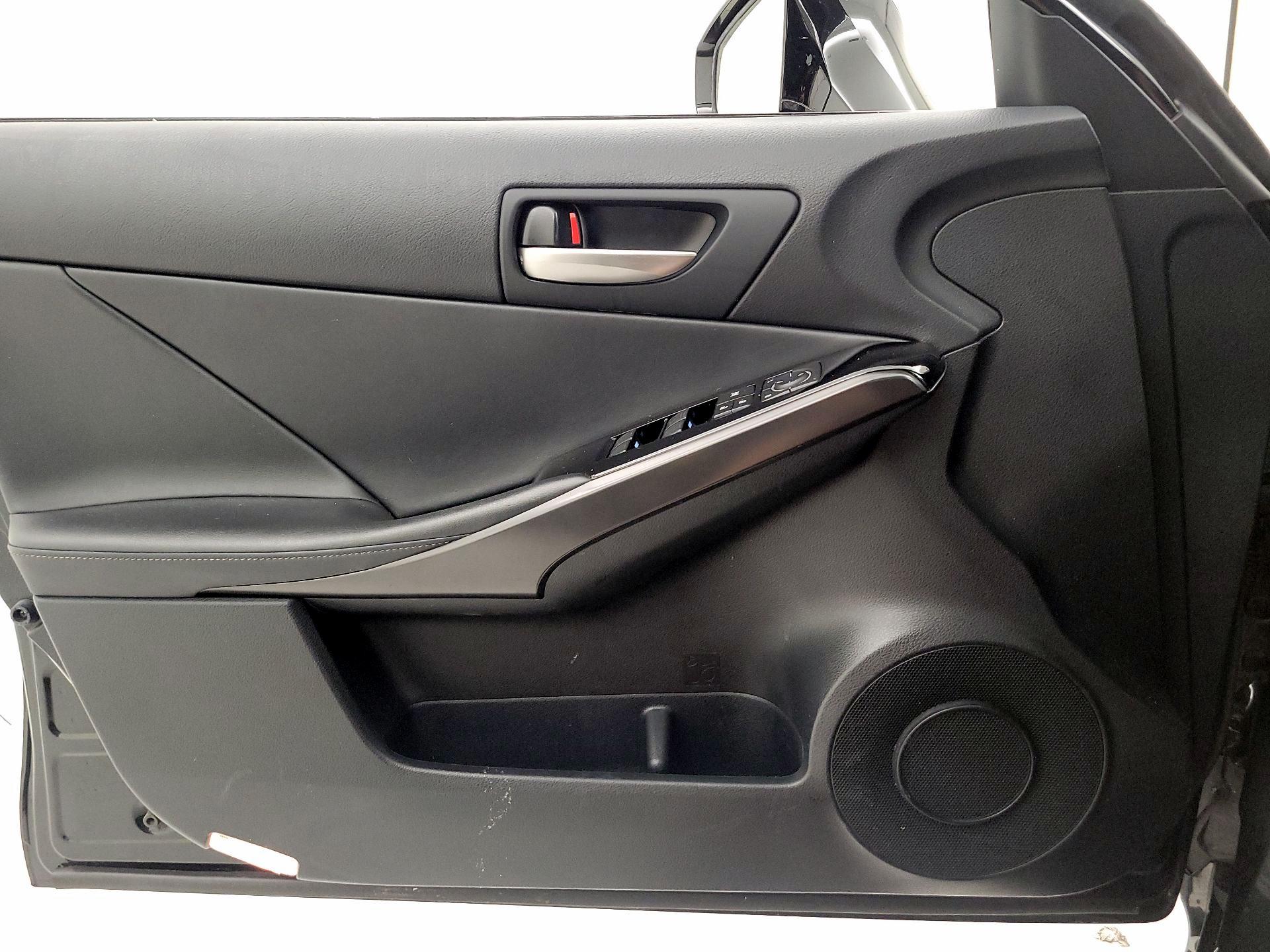 Thumbnail: 2021 Lexus IS - 12