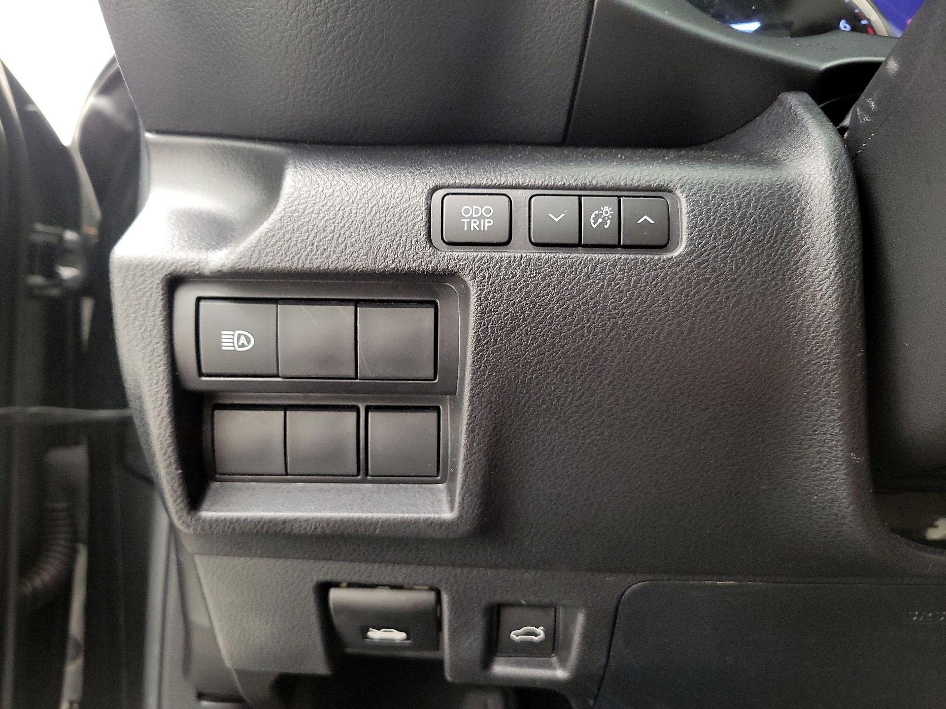 Thumbnail: 2021 Lexus IS - 13