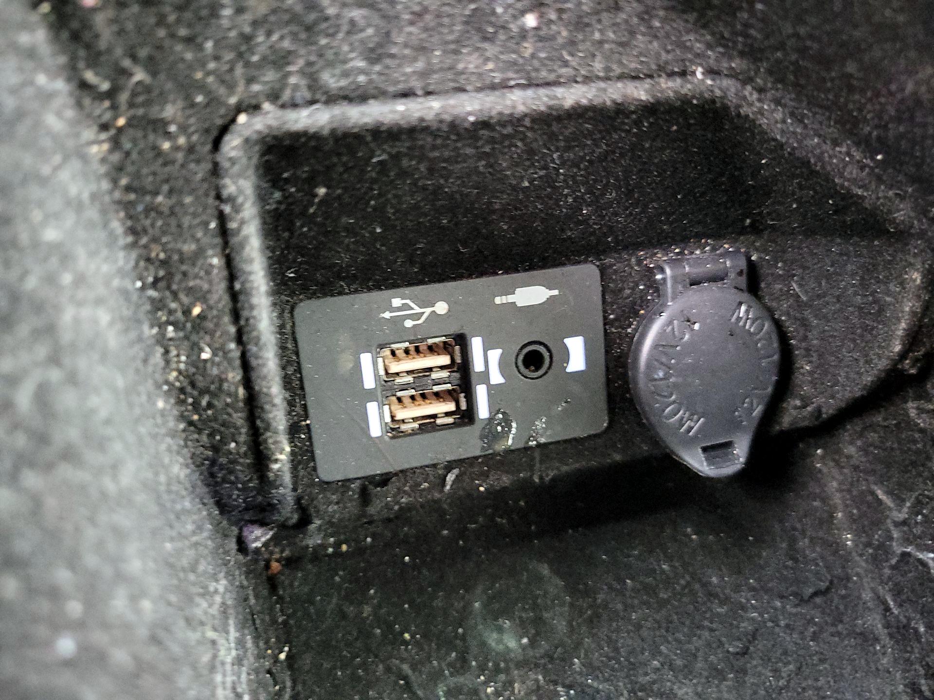 Thumbnail: 2021 Lexus IS - 19