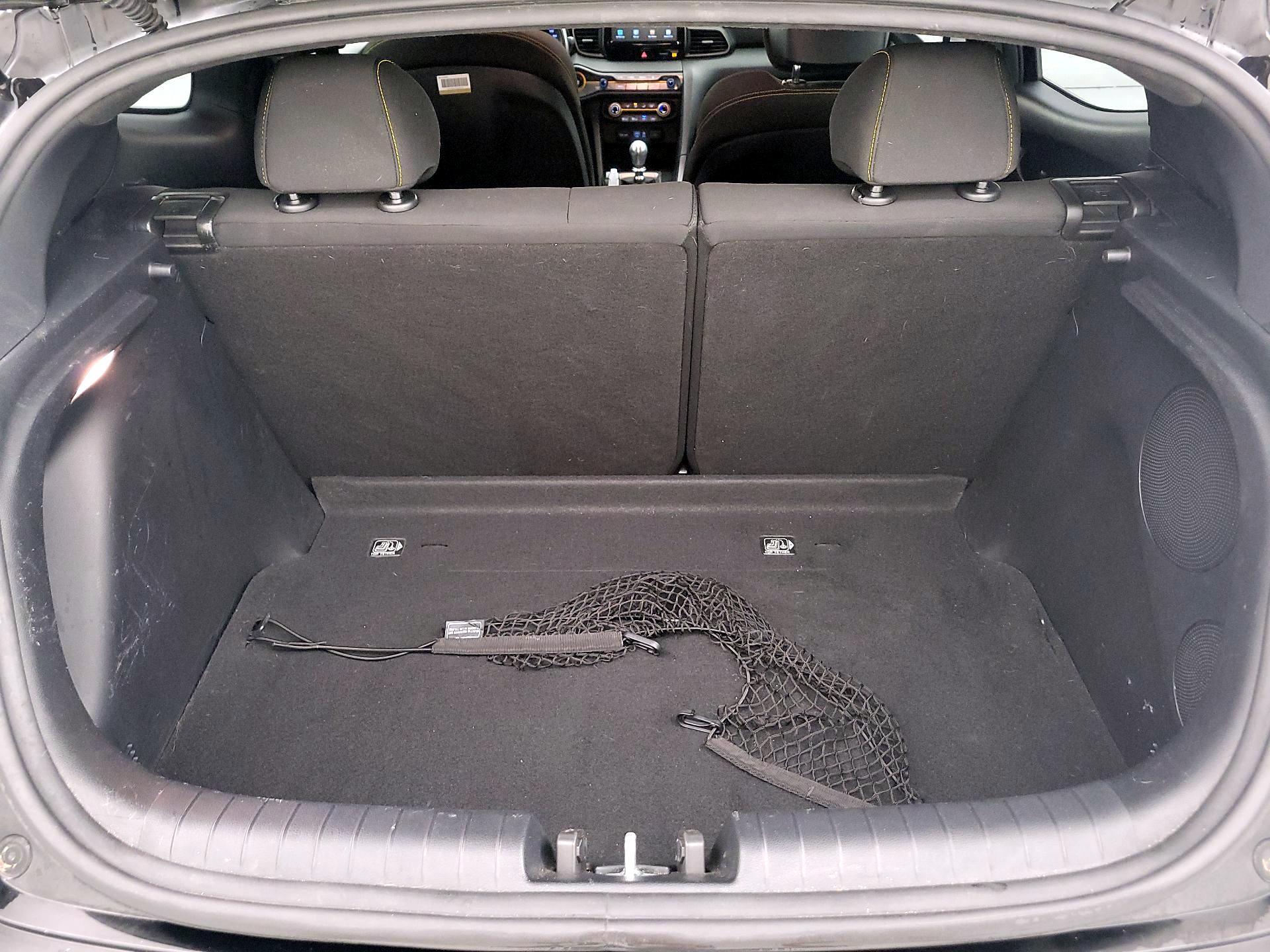 Thumbnail: 2019 Hyundai Veloster - 20