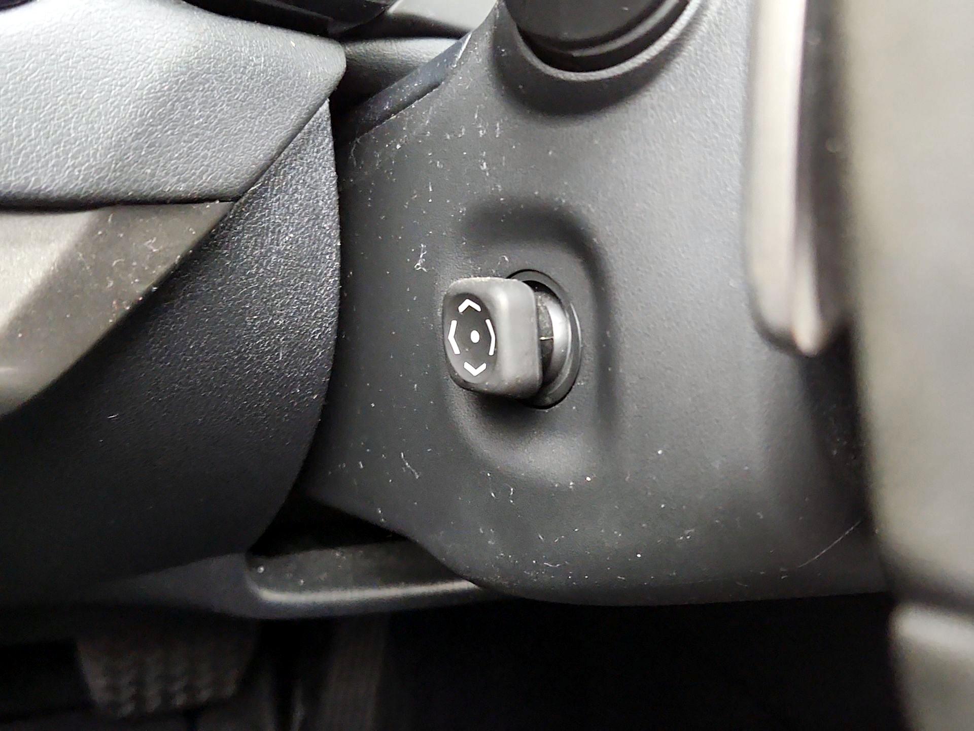 Thumbnail: 2023 Lexus RX - 13