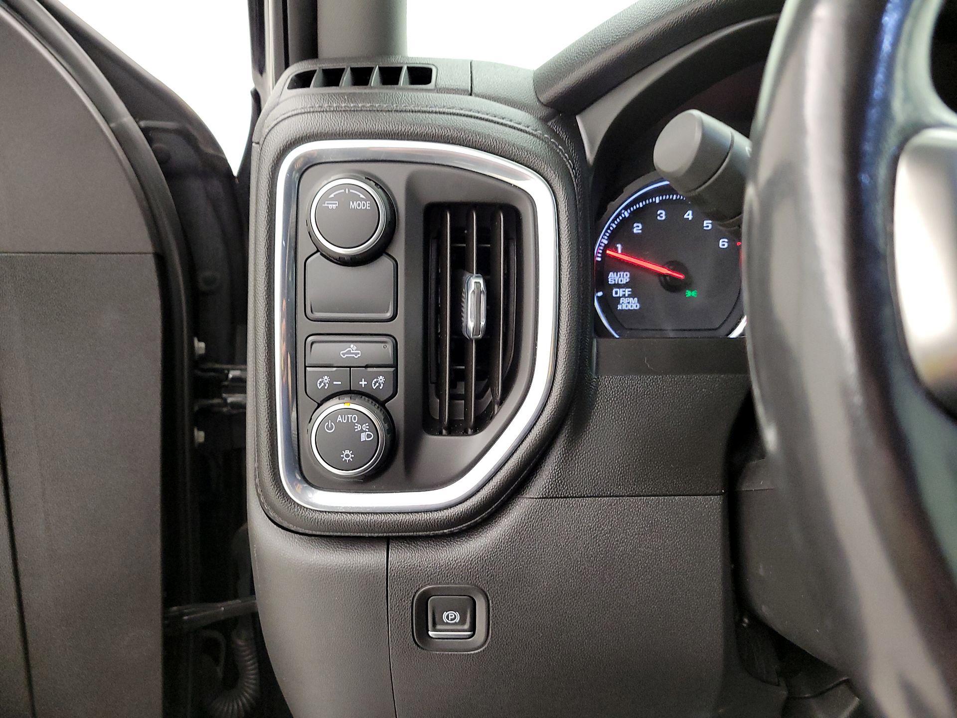 Thumbnail: 2021 Chevrolet Silverado 1500 - 13