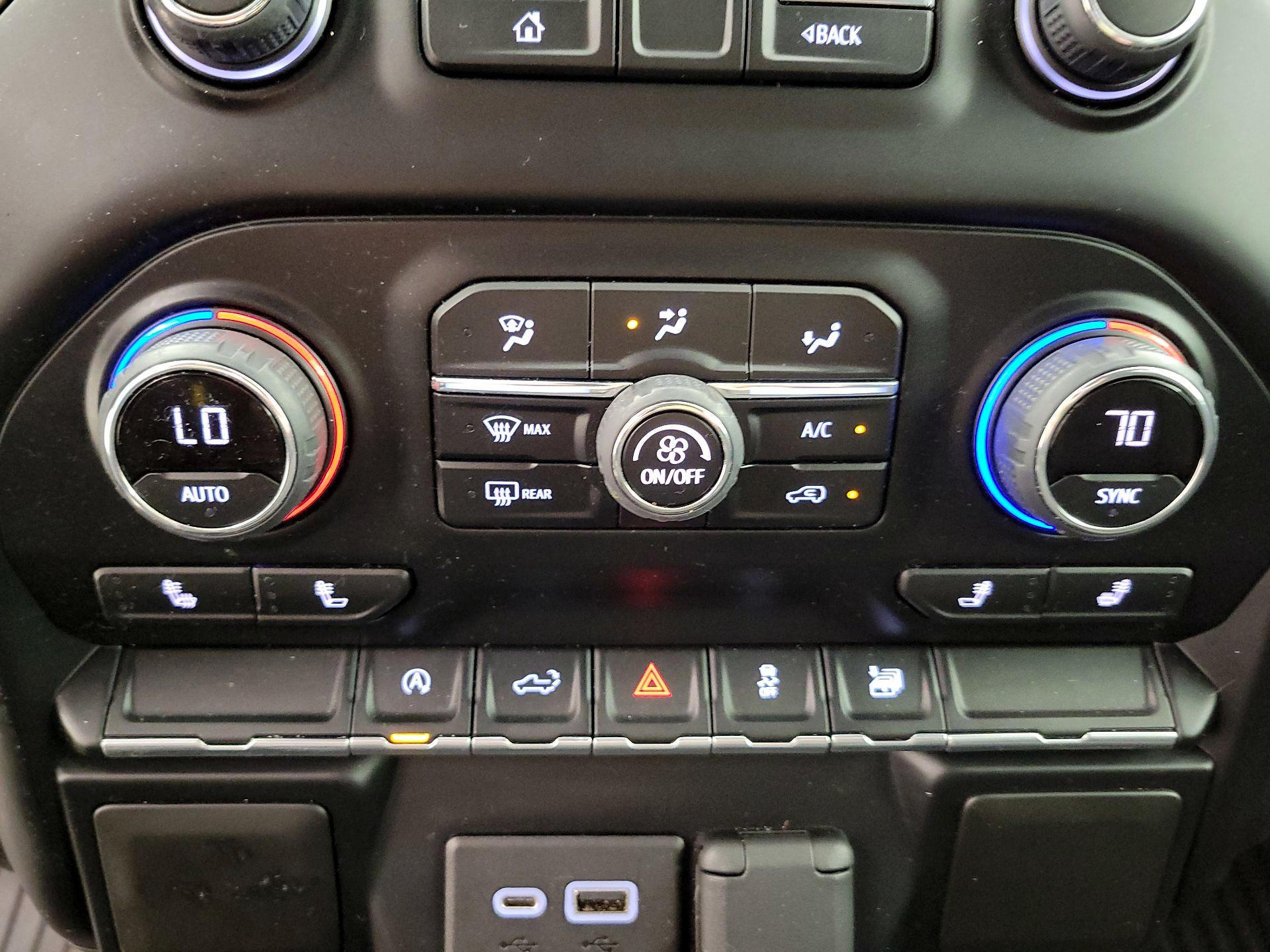 Thumbnail: 2021 Chevrolet Silverado 1500 - 16