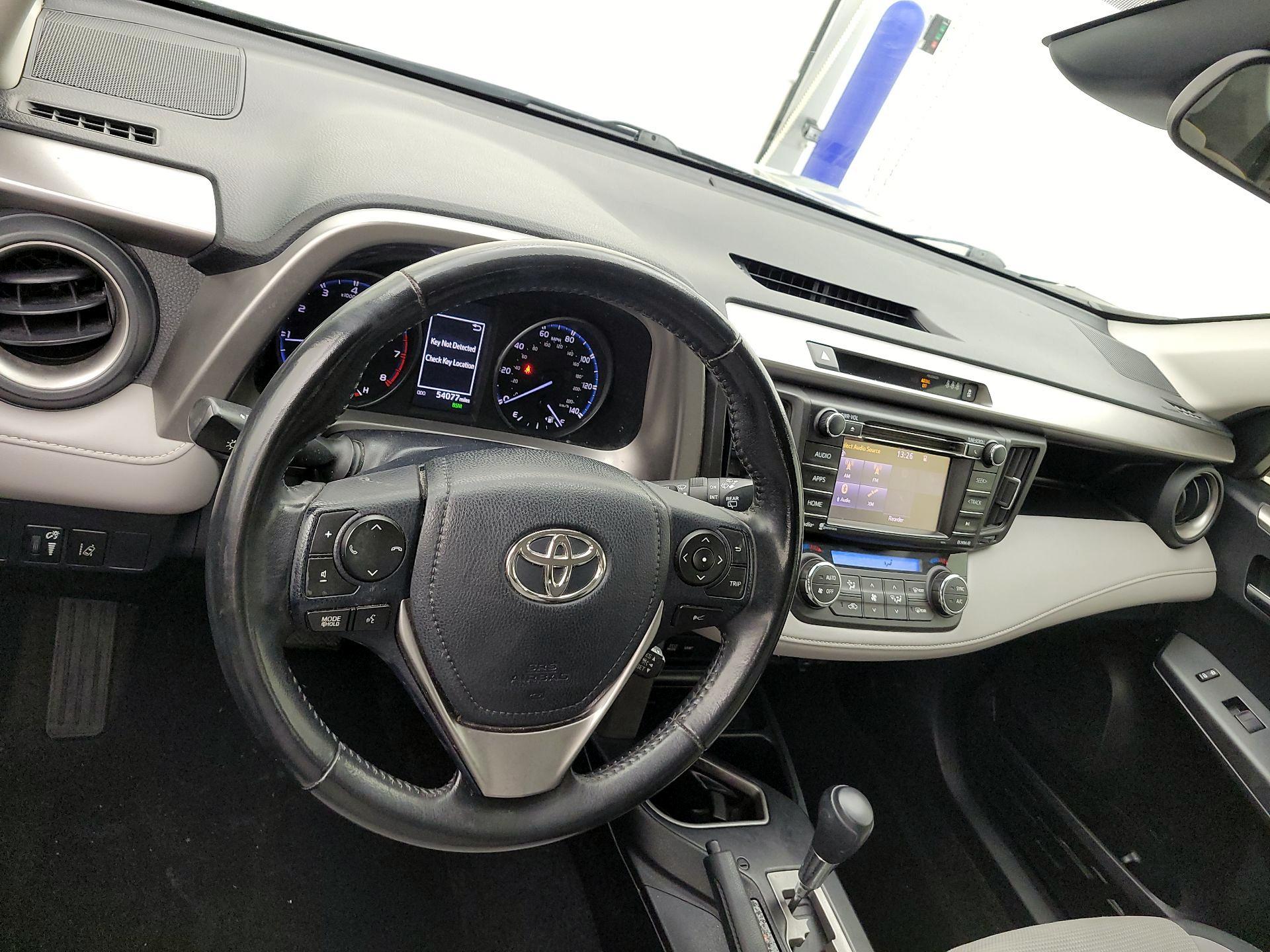 Thumbnail: 2018 Toyota RAV4 - 9
