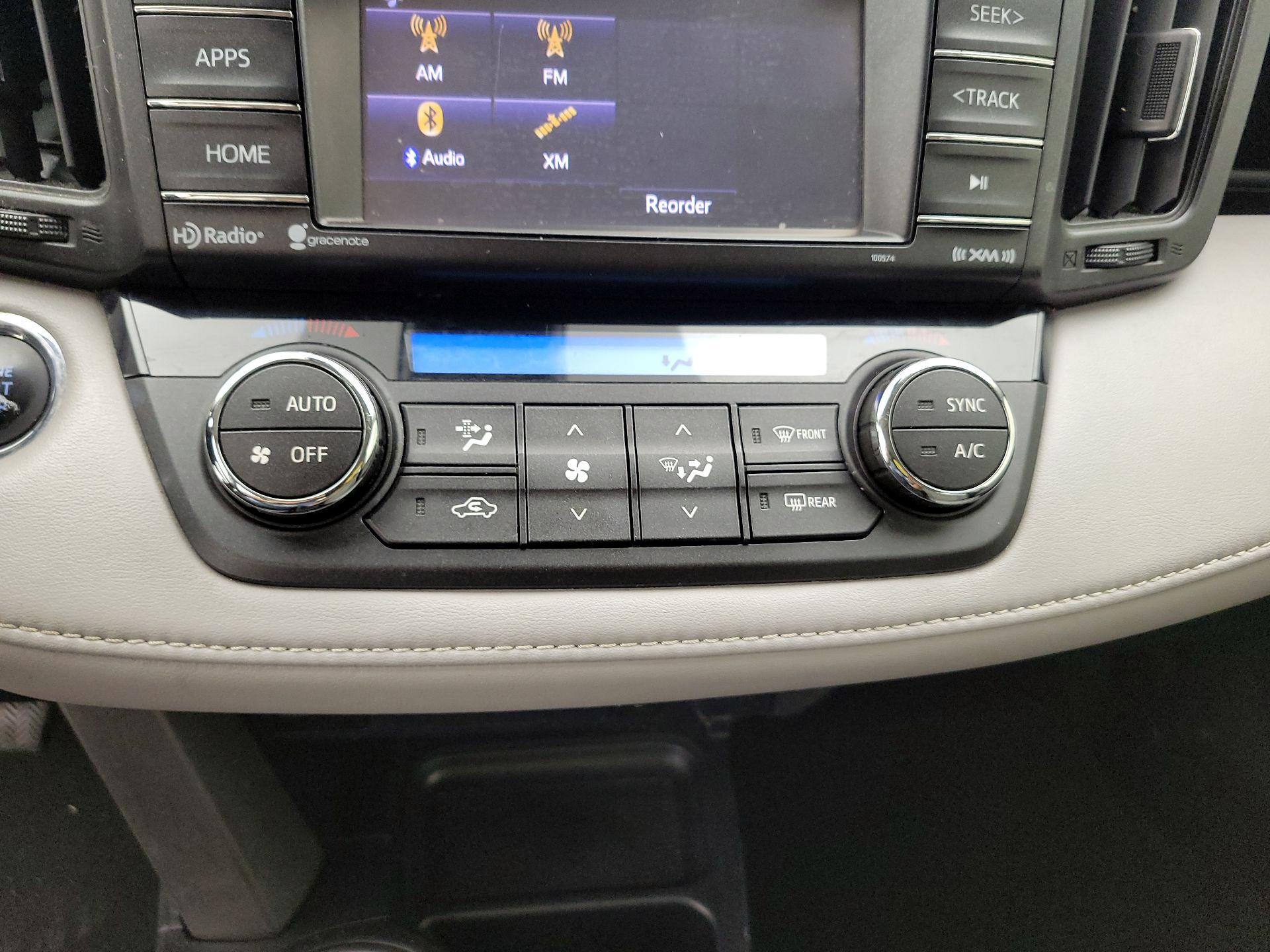 Thumbnail: 2018 Toyota RAV4 - 16