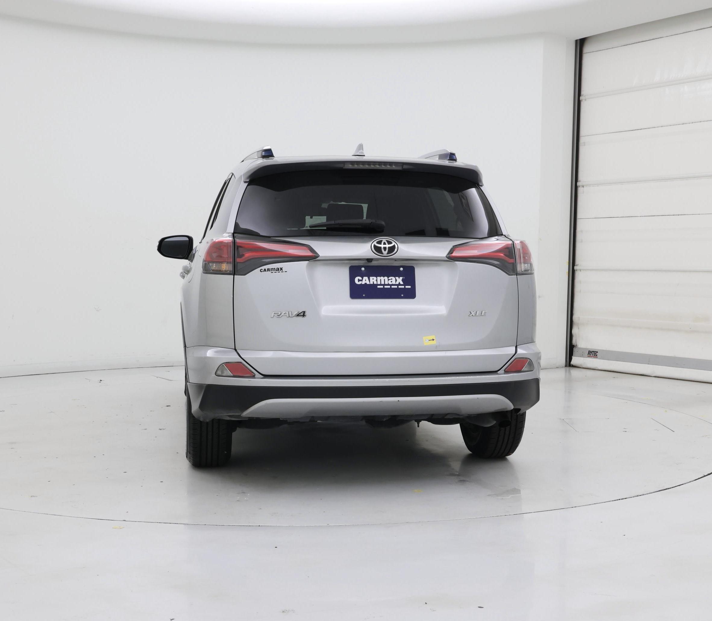 Thumbnail: 2018 Toyota RAV4 - 6