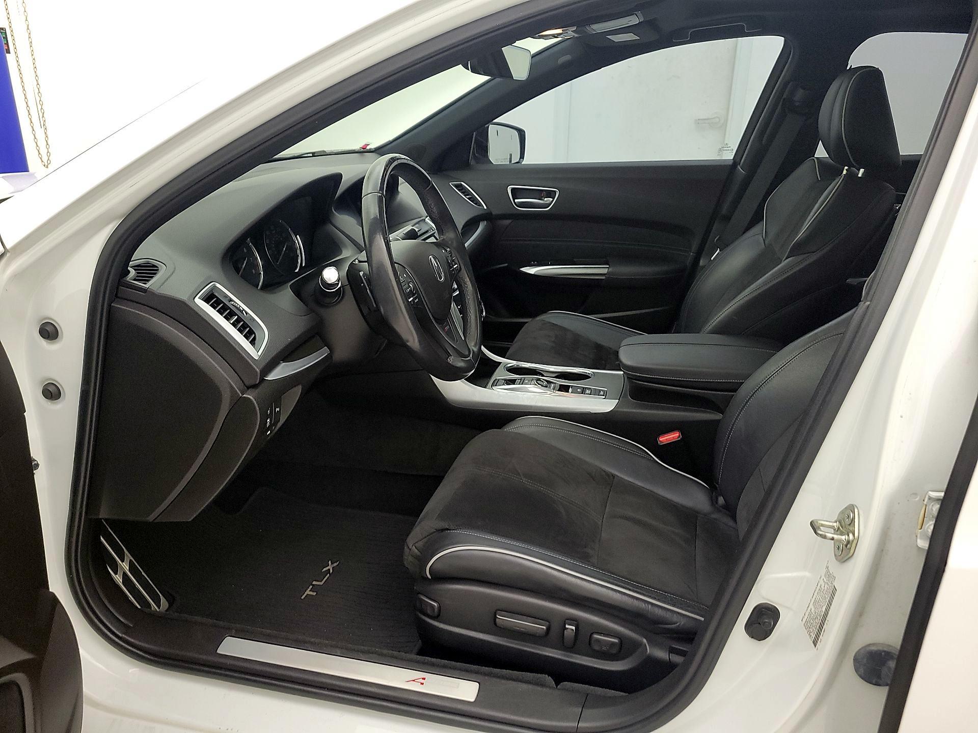 Thumbnail: 2018 Acura TLX - 9