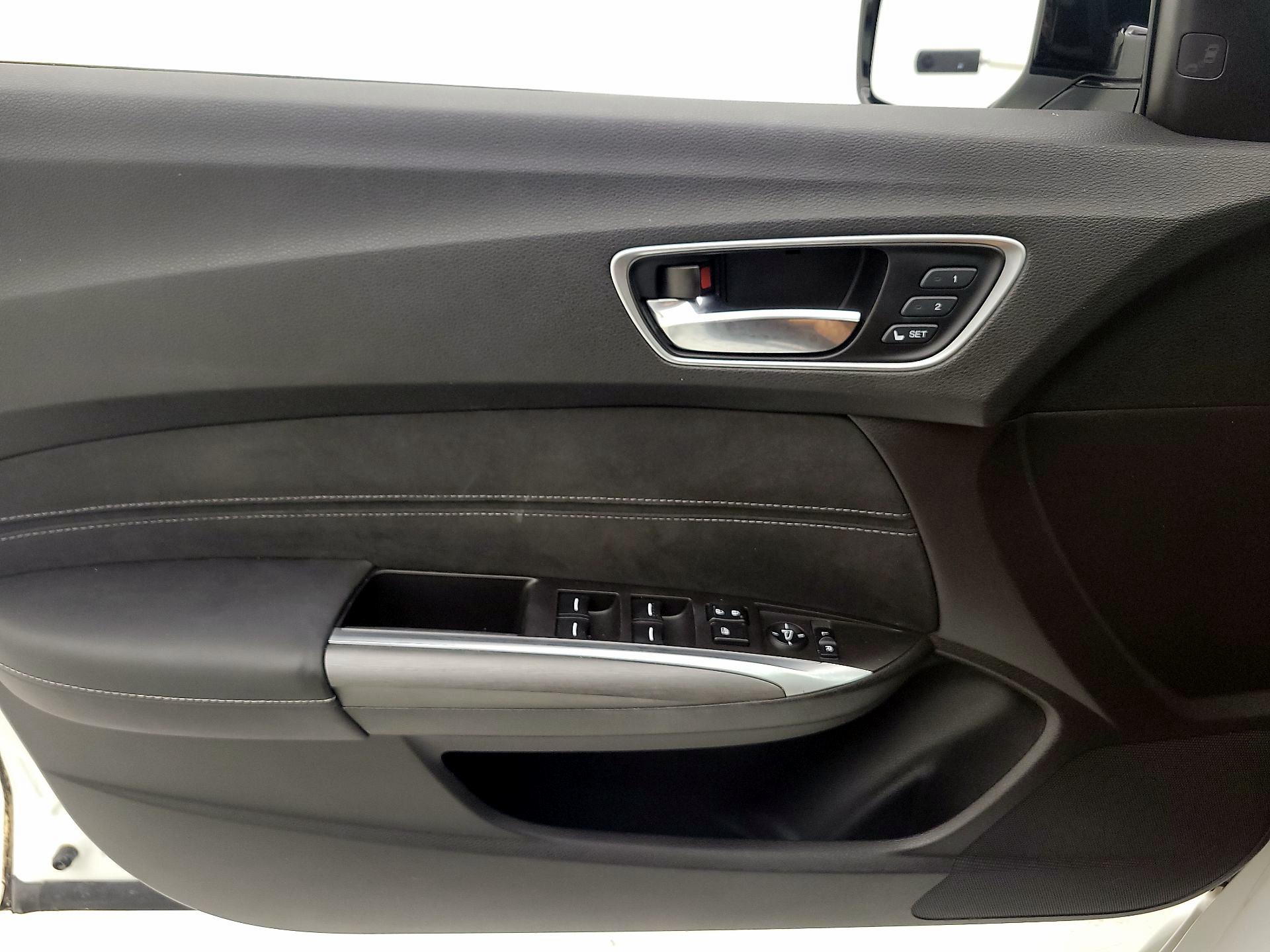 Thumbnail: 2018 Acura TLX - 10