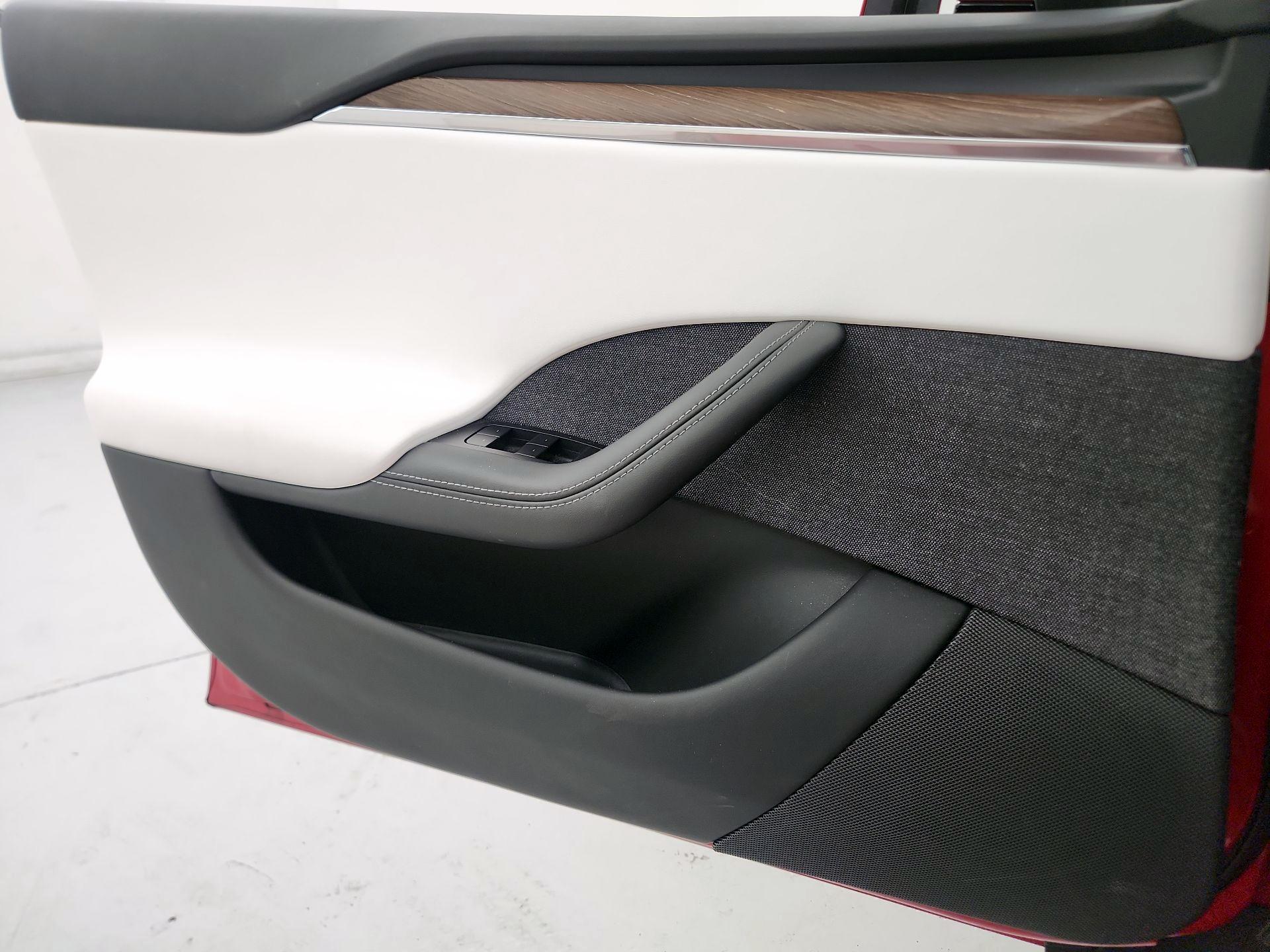 Thumbnail: 2023 Tesla Model S - 12