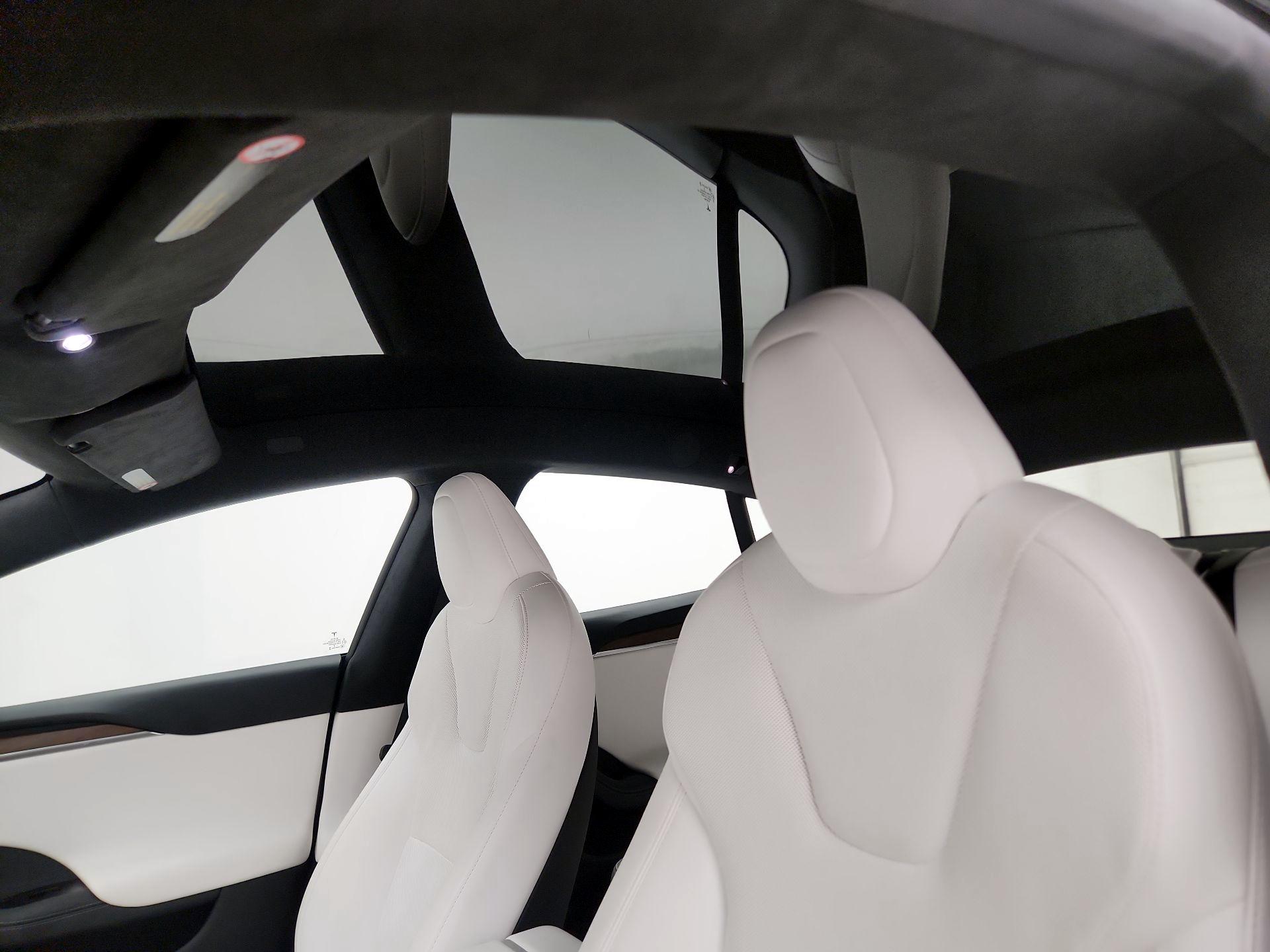 Thumbnail: 2023 Tesla Model S - 19