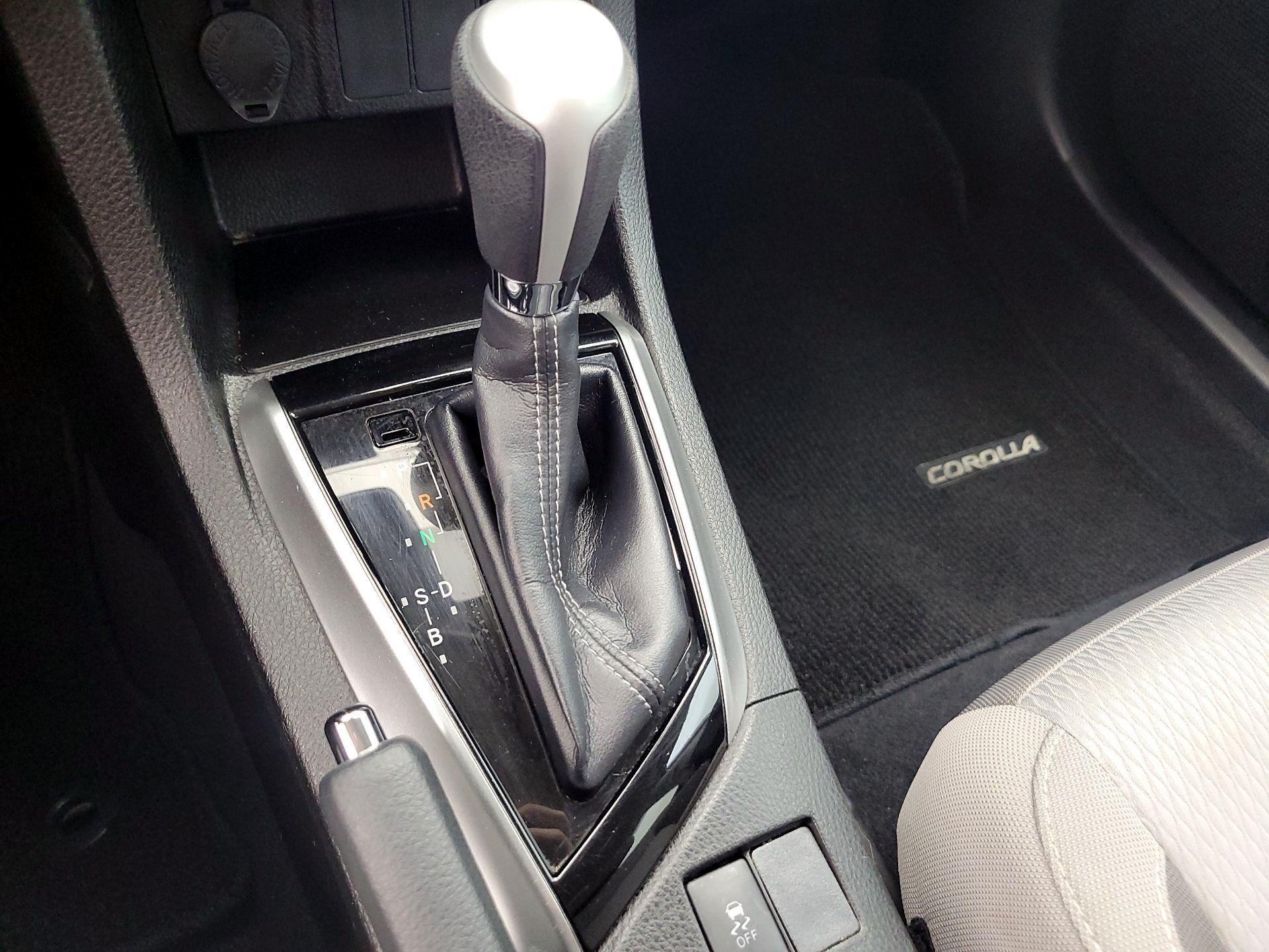 Thumbnail: 2017 Toyota Corolla - 17