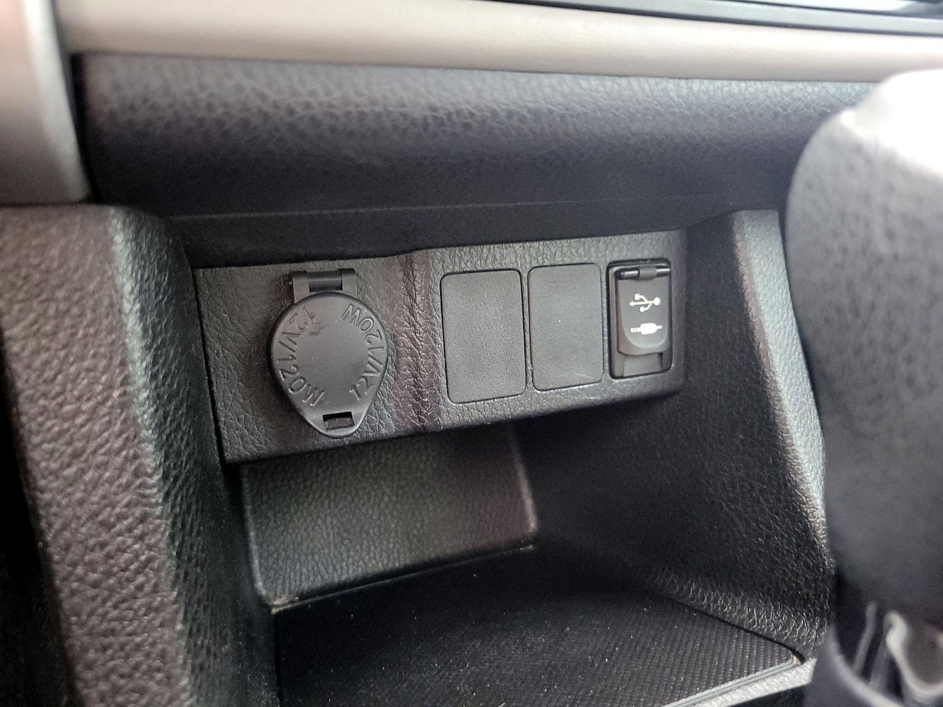 Thumbnail: 2017 Toyota Corolla - 18