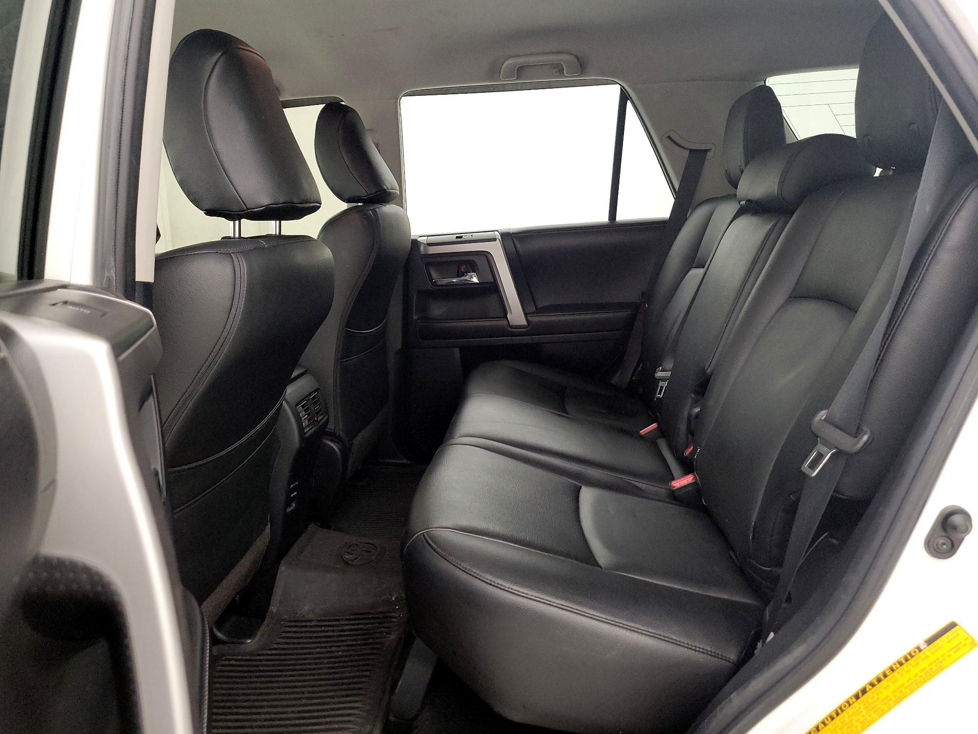 Thumbnail: 2016 Toyota 4Runner - 18