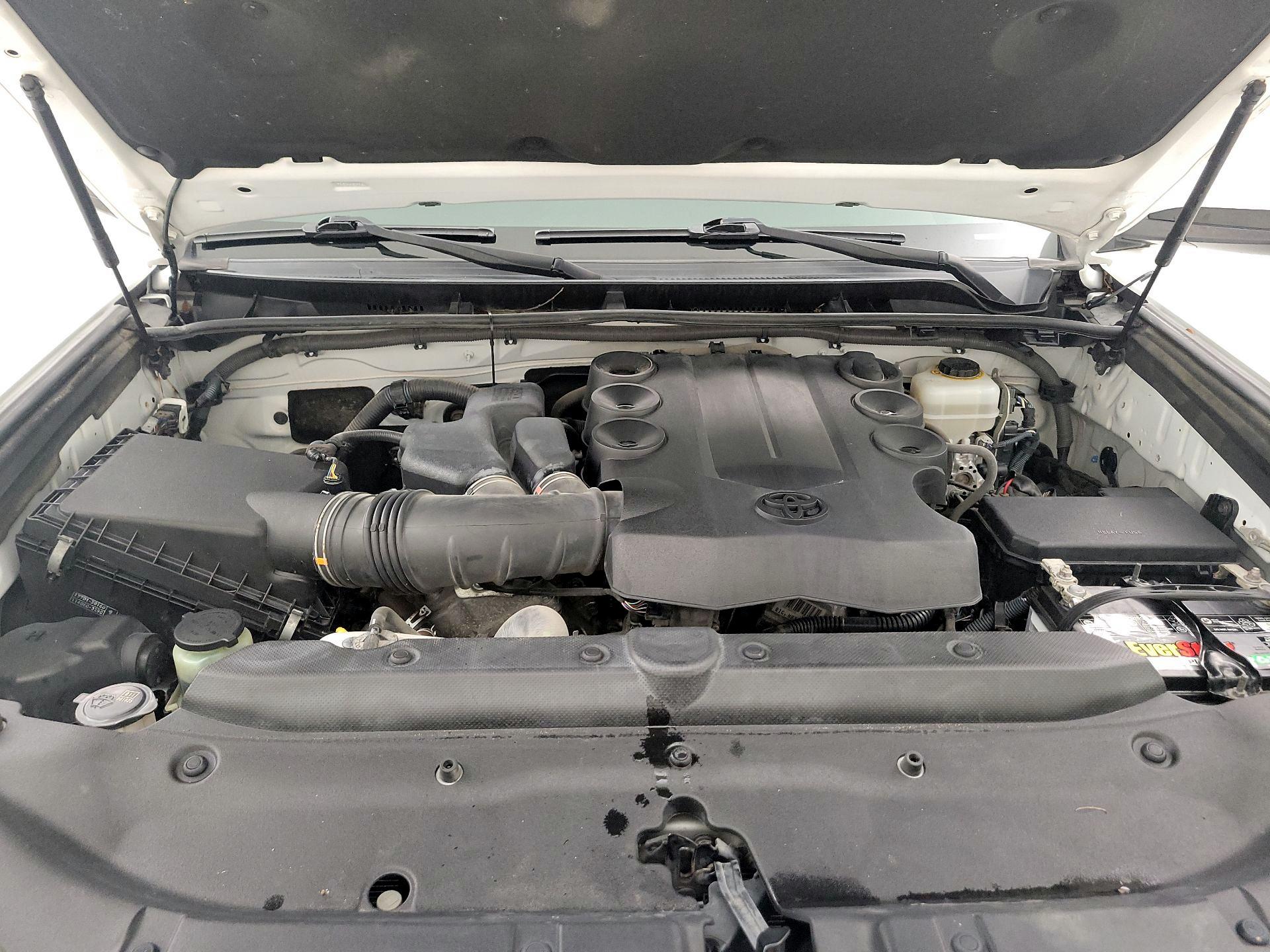 Thumbnail: 2016 Toyota 4Runner - 20